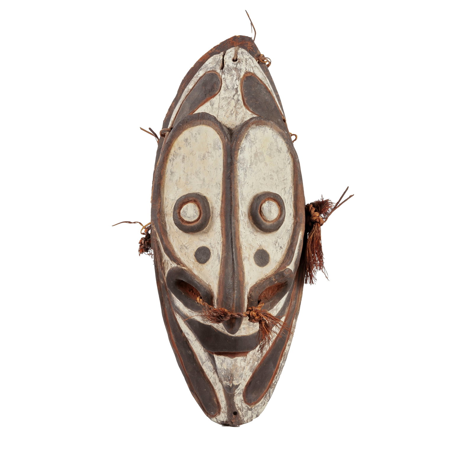 Masque anthropomorphes Iatmul, bois, pigments (blancs et ocre) et fibres végétales tress&# (1 of 5)