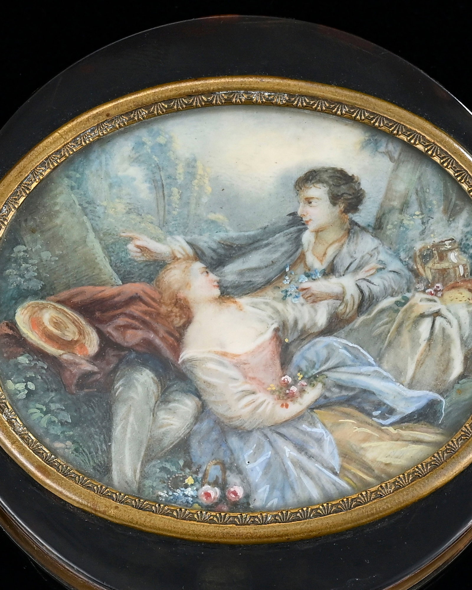 Boîte ronde en écaille, couvercle centré d'une miniature, France XIXe s., figurant un - 3