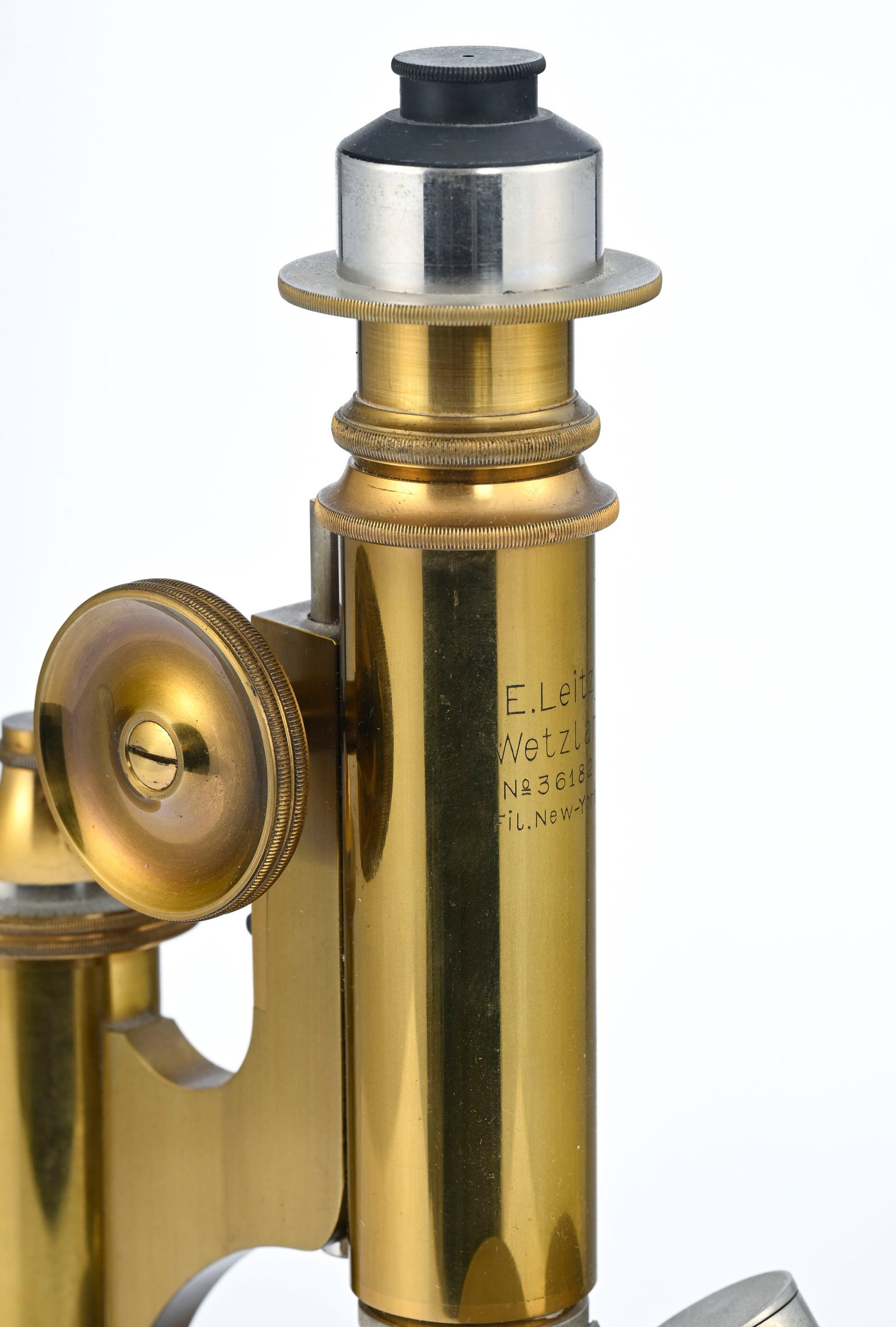Microscope E.Leitz Wetzlar (New-York) en laiton , distribué par Industrie Générale d' - 7