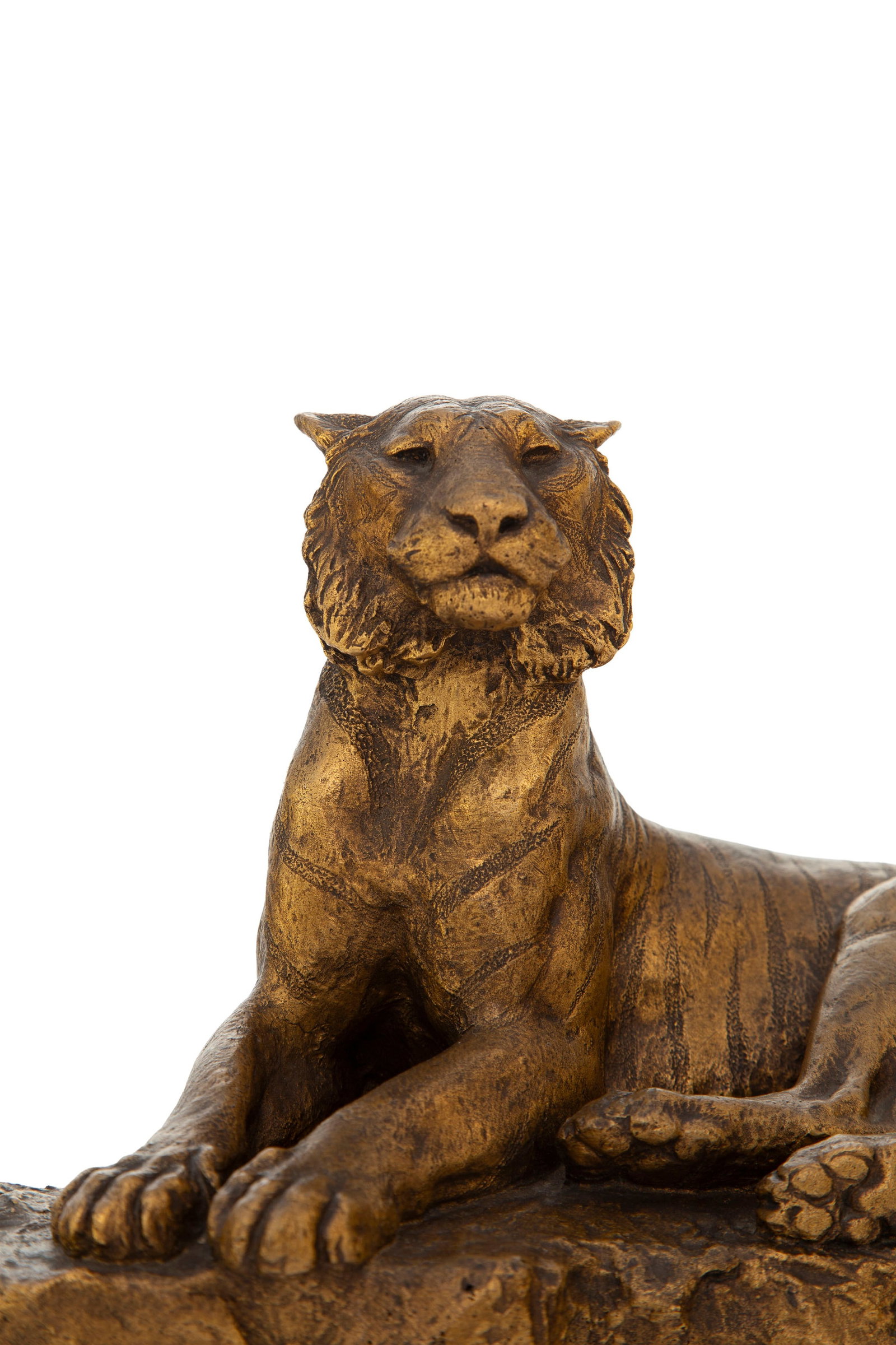 Hippolyte Peyrol (1856-1929), "Lionne couchée", bronze à patine dorée, signée en - 3