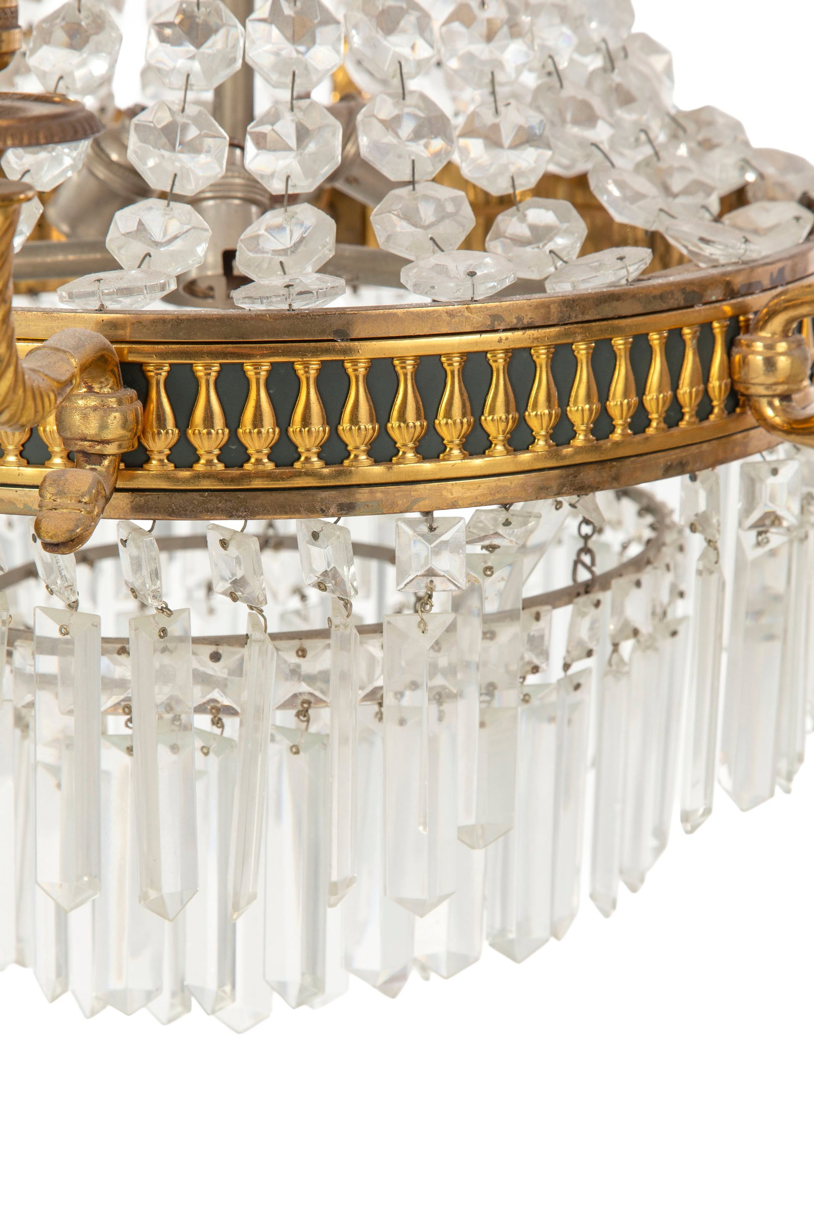 Paire de lustres corbeille de style Empire en bronze doré et pampilles de cristal à 6 bras - 2