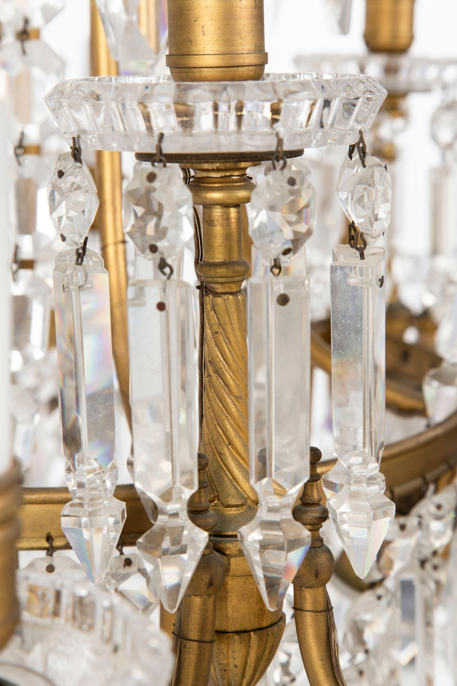 Lustre par la maison Baccarat, début XXe s., en bronze doré et cristal taillé, dix-hu - 2