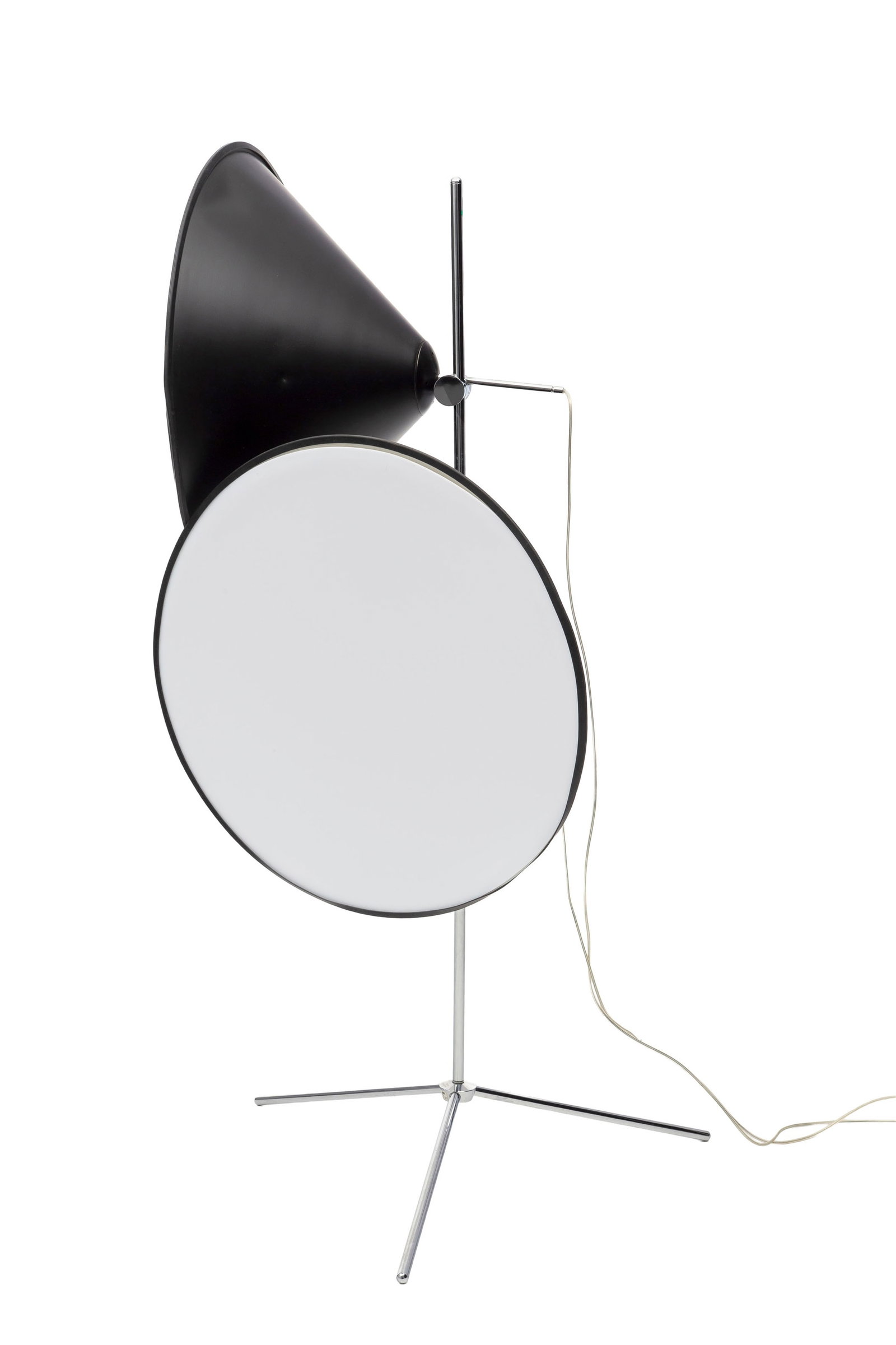 Lampe de sol Cone par Tom Dixon, fût en métal chromé sur lequel sont rapportés d - 2