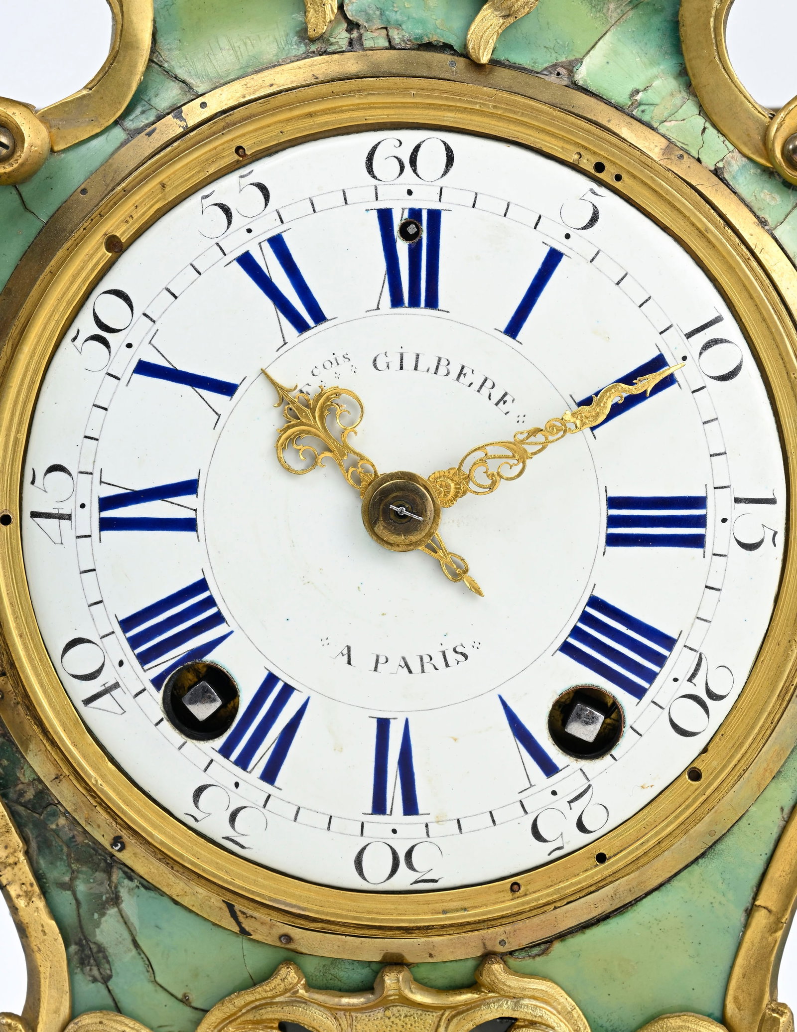 Pendule d'époque Louis XV, de forme mouvementée en corne teintée verte et bronze dor& - 4