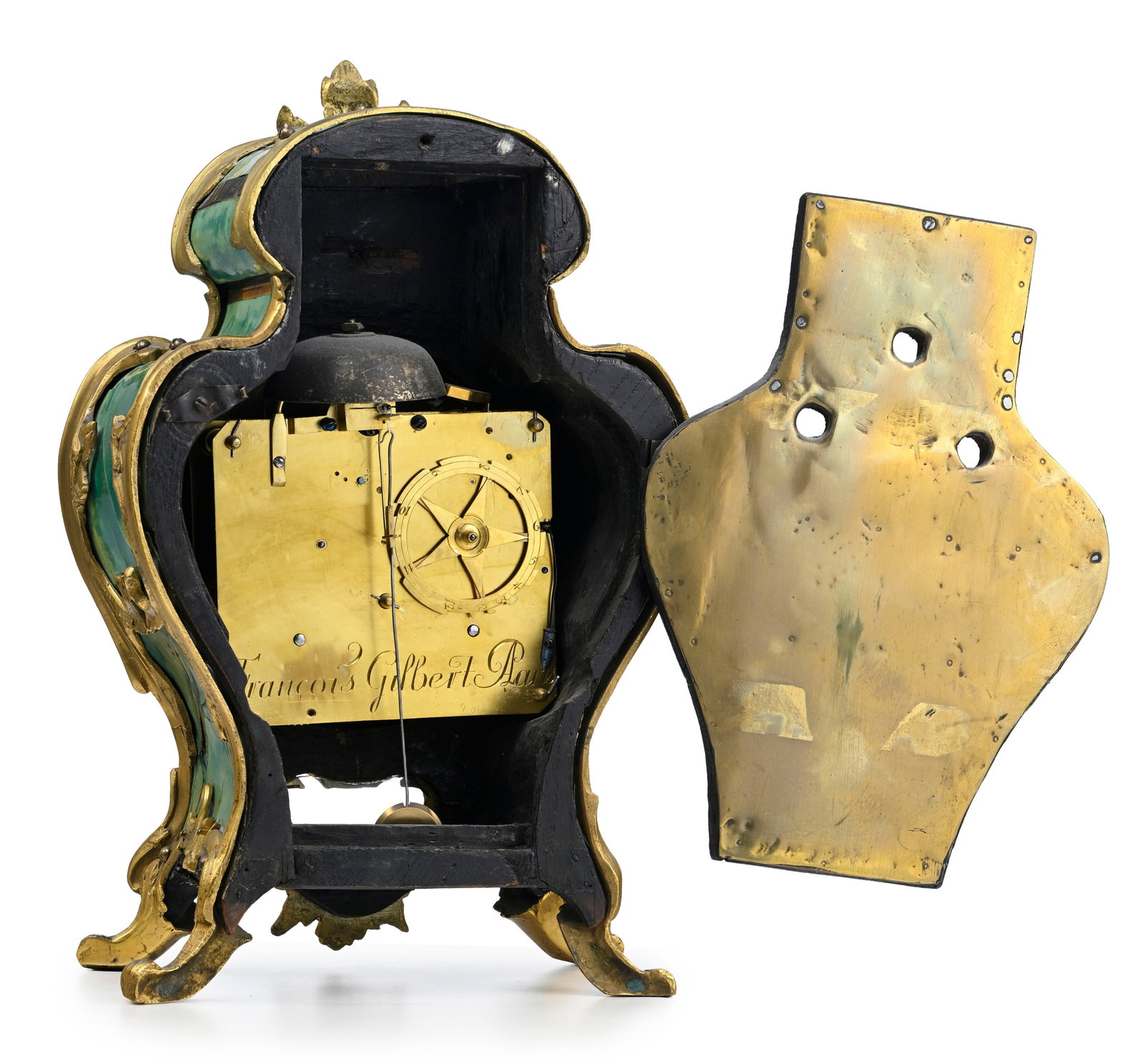 Pendule d'époque Louis XV, de forme mouvementée en corne teintée verte et bronze dor& - 6