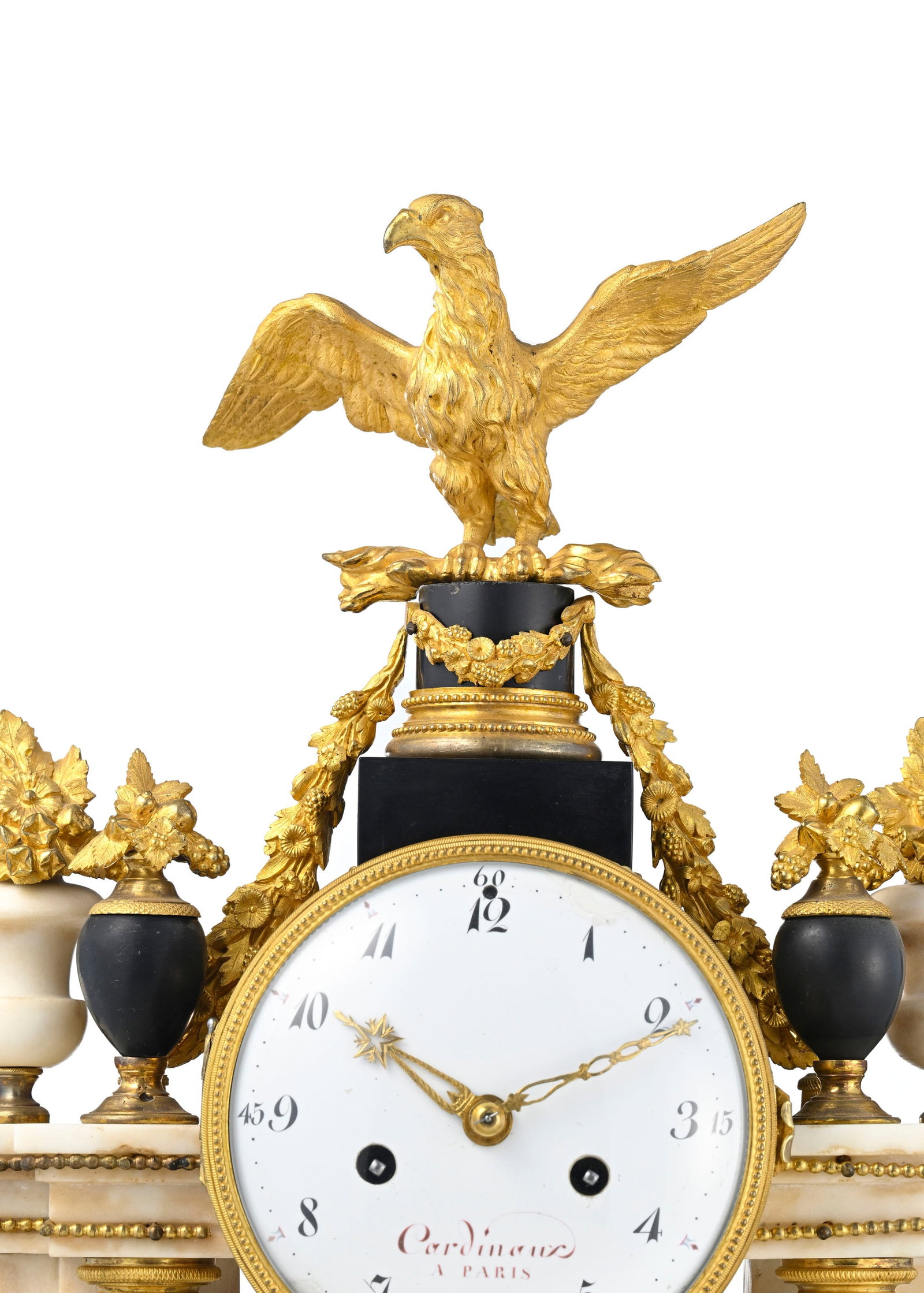 Pendule portique d'époque Louis XVI, en marbre blanc et noir, ornementation en bronze doré - 2