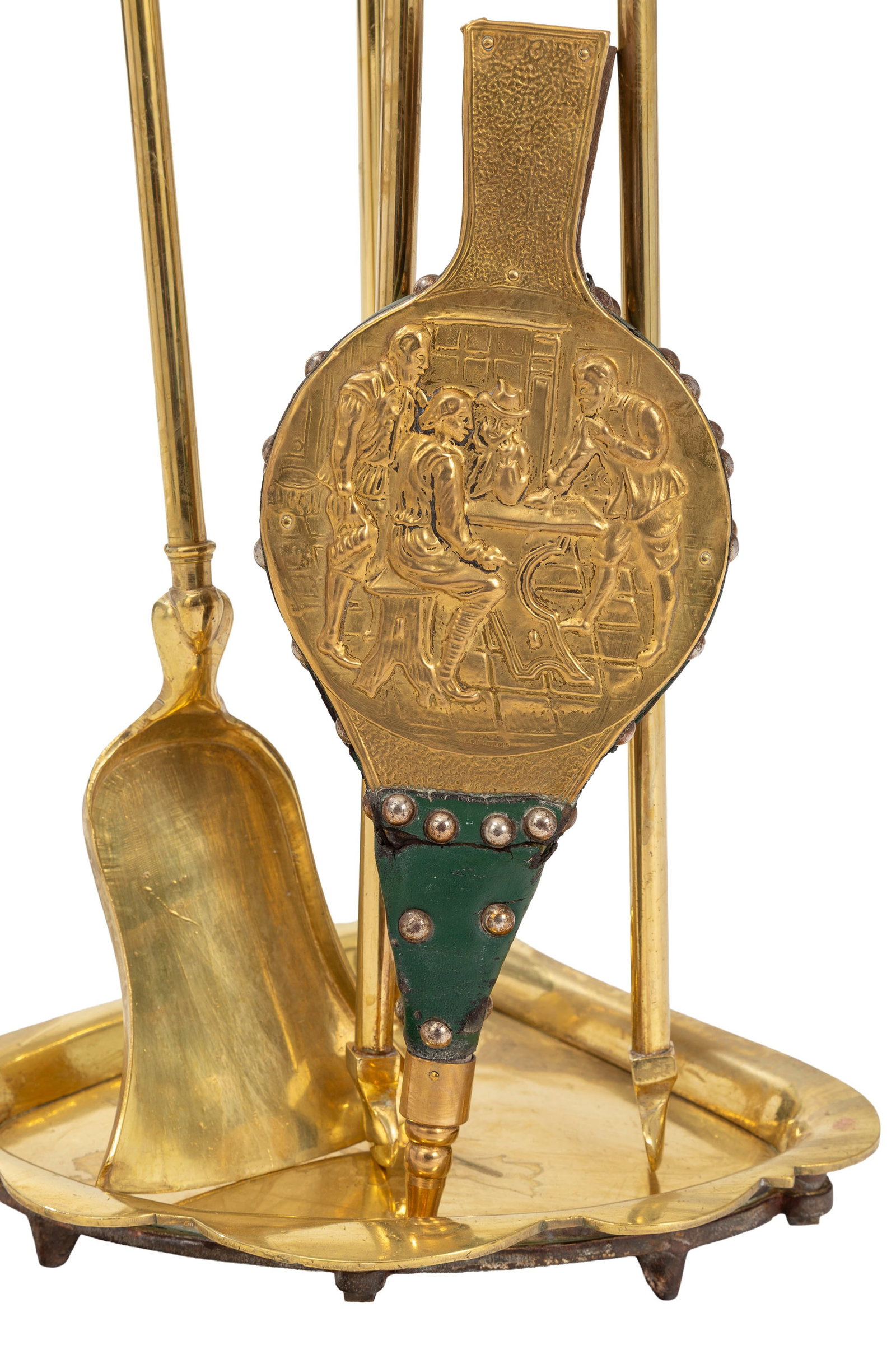 Paire de chenets, grille de cheminée, et nécessaire, XXe s., en bronze et métal dor&# - 4