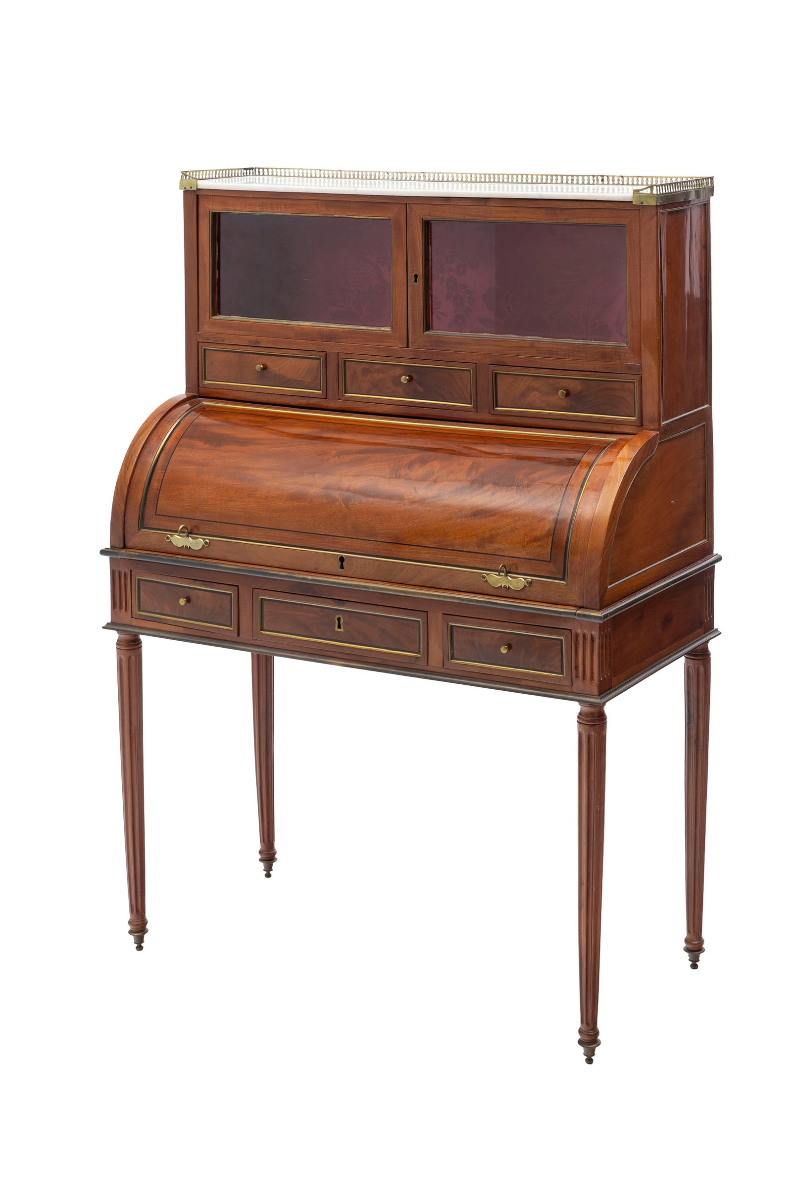 Bureau à cylindre de style Louis XVI, début XIXe s., en acajou et placage d'acajou, gradin: Bureau à cylindre de style Louis XVI, début XIXe s., en acajou et placage d'acajou, gradin ouvrant par deux vantaux vitrés, cylindre démasquant trois tiroirs, ceinture ouvrant par 