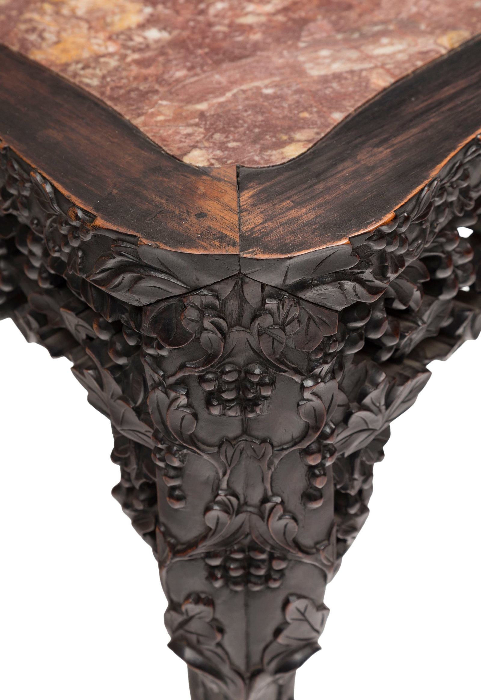 Table d'appoint, Chine, XXe s., en bois richement sculpté à décor de feuilles, platea - 2