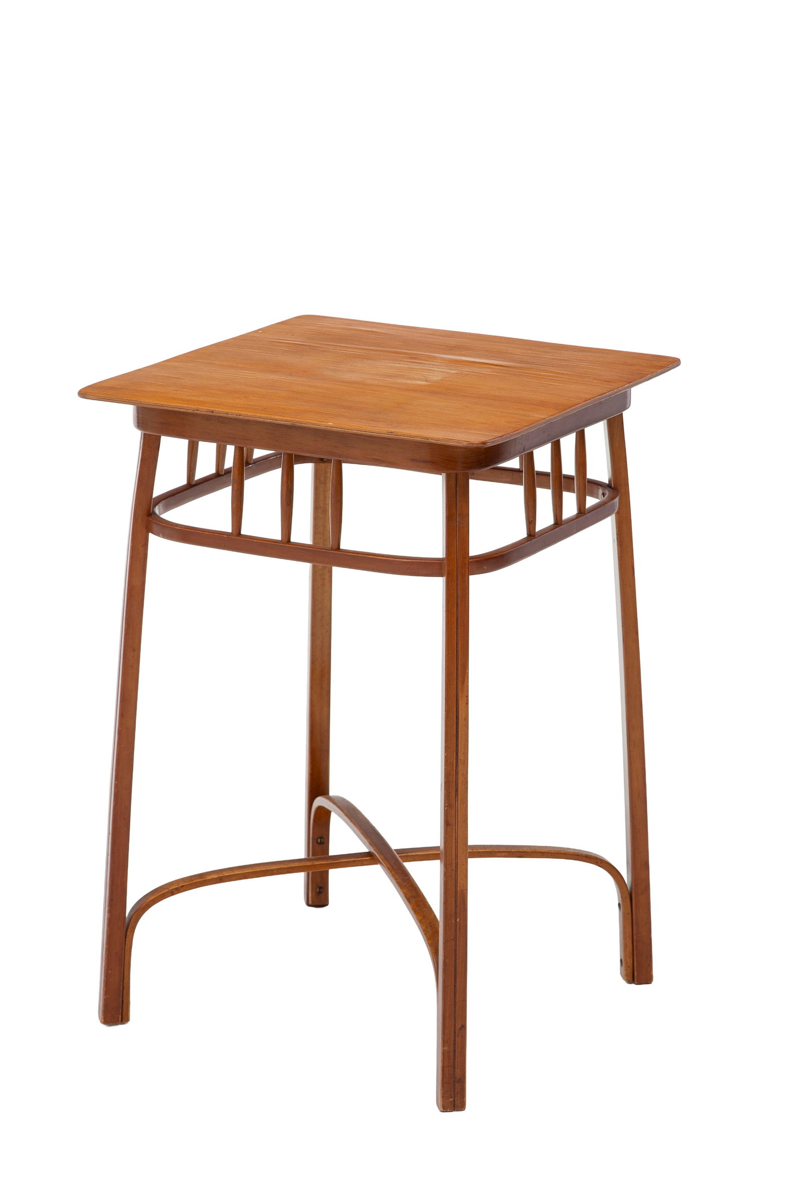 Table d'appoint par Josef Hoffmann (1870-1956), en bois fruitier, pieds reliés par une entretoi (1 of 5)