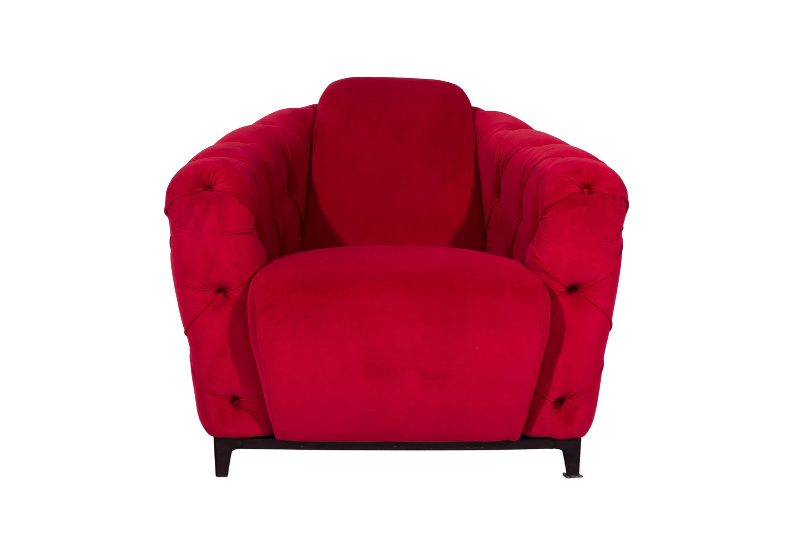 Fauteuil Deliziosa, édition Calia Italia, début XXIe s., garniture en tissu rouge capitonn: Fauteuil Deliziosa, édition Calia Italia, début XXIe s., garniture en tissu rouge capitonné, piètement en bois teinté Condition quelques usures sur la garniture