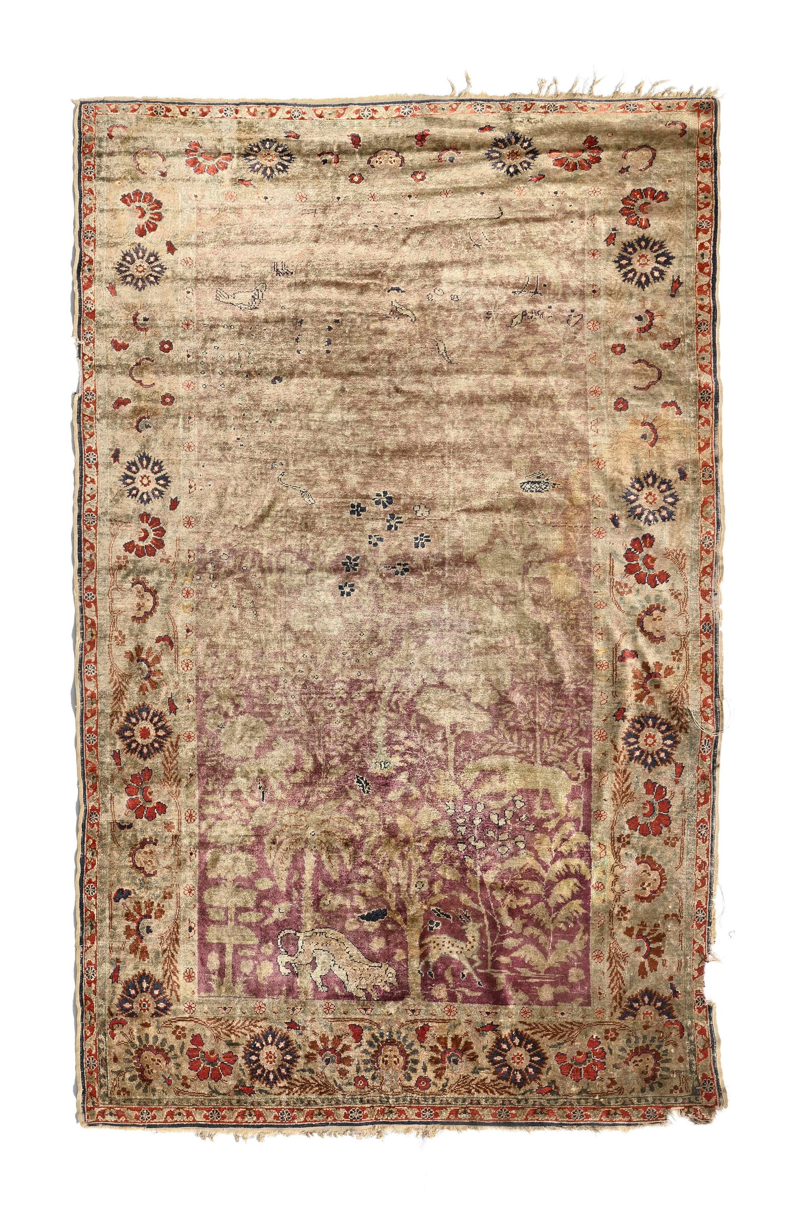 Tapis Kayseri en soie, Turquie, fin XIXe s., à décor d'arbres de vie et d'animaux sur fond: Tapis Kayseri en soie, Turquie, fin XIXe s., à décor d'arbres de vie et d'animaux sur fond rouge bordeaux, bordure beige fleurie, 118x182 cm Condition Couleurs insolées Shirazis ab&#