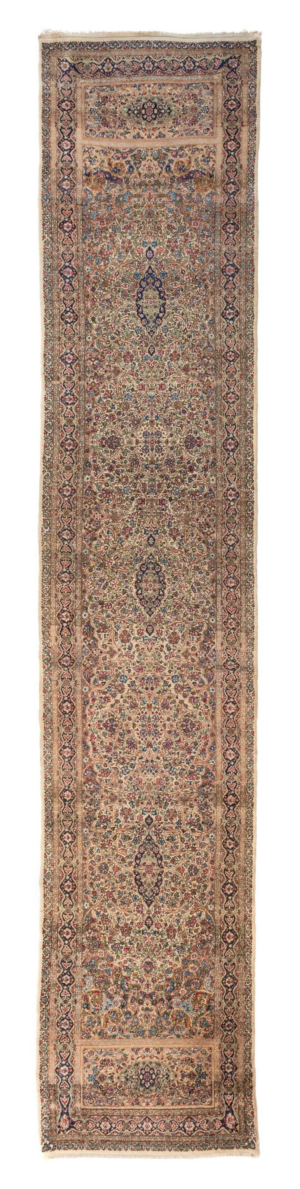 Paire de tapis de passage Kerman, Iran, 1ère moitié du XXe s., à décor de mé - 3
