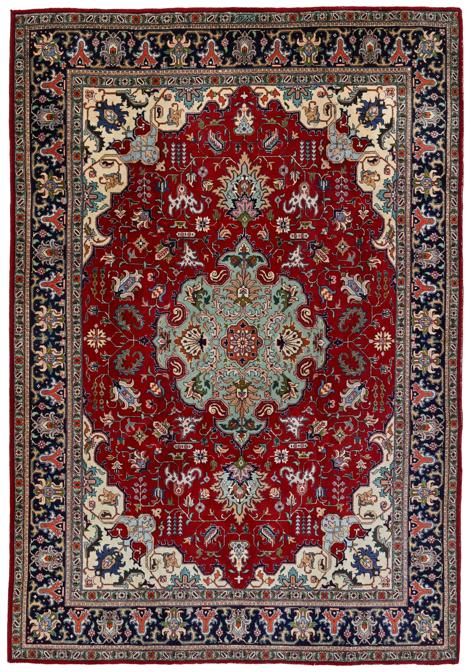 Tapis Tabriz, Iran, 2ème moitié du XXe s., à médaillon central vert amande sur f (1 of 1)