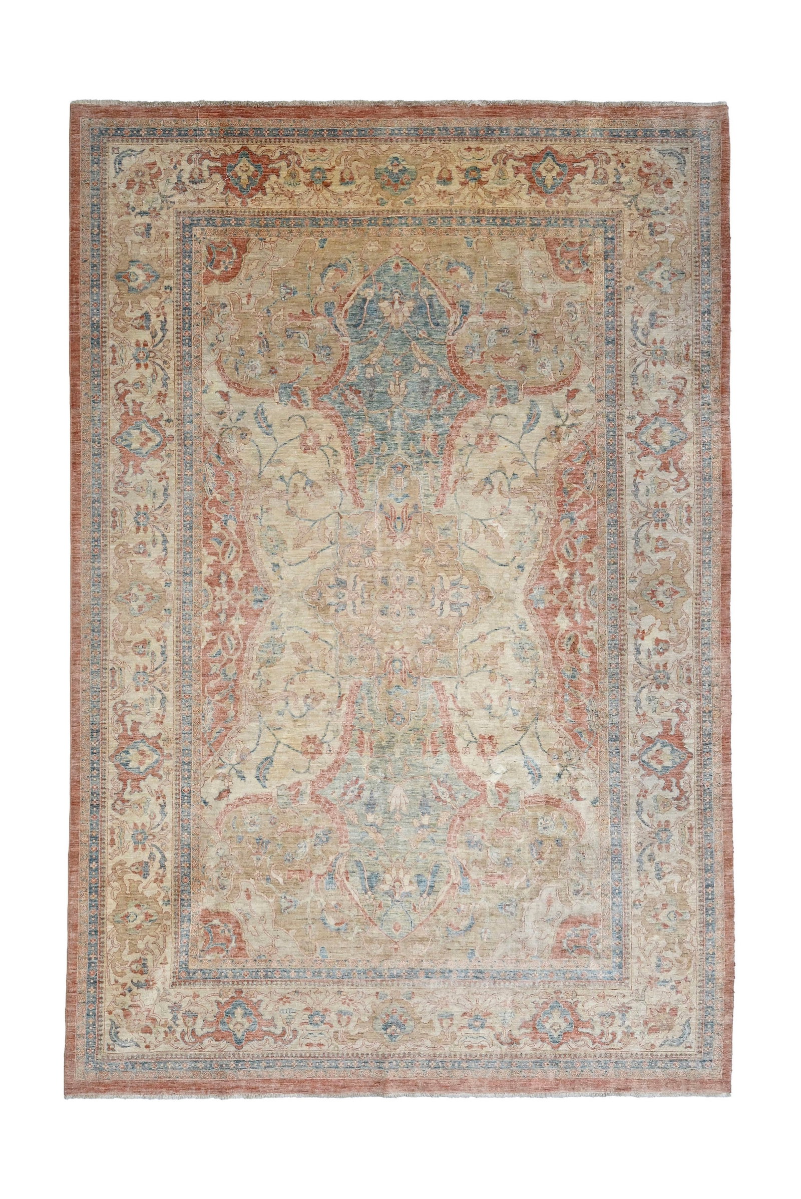 Tapis Pakistan, début XXIe s., à médaillon central sur fond beige, bleu et rouge agr&: Tapis Pakistan, début XXIe s., à médaillon central sur fond beige, bleu et rouge agrémenté de grands rinceaux, bordure fleurie beige, 300x387 cm Condition Couleurs