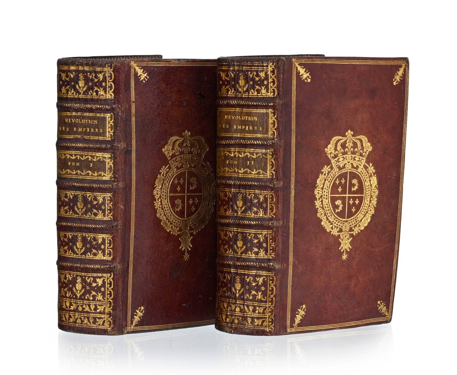 RENAUDOT (Jacques). Révolutions des Empires, Royaumes, Républiques et autres états co: RENAUDOT (Jacques). Révolutions des Empires, Royaumes, Républiques et autres états considérables du Monde... Paris, Saillant, 1769. 2 vol. in-12 reliés plein maroquin grenat,