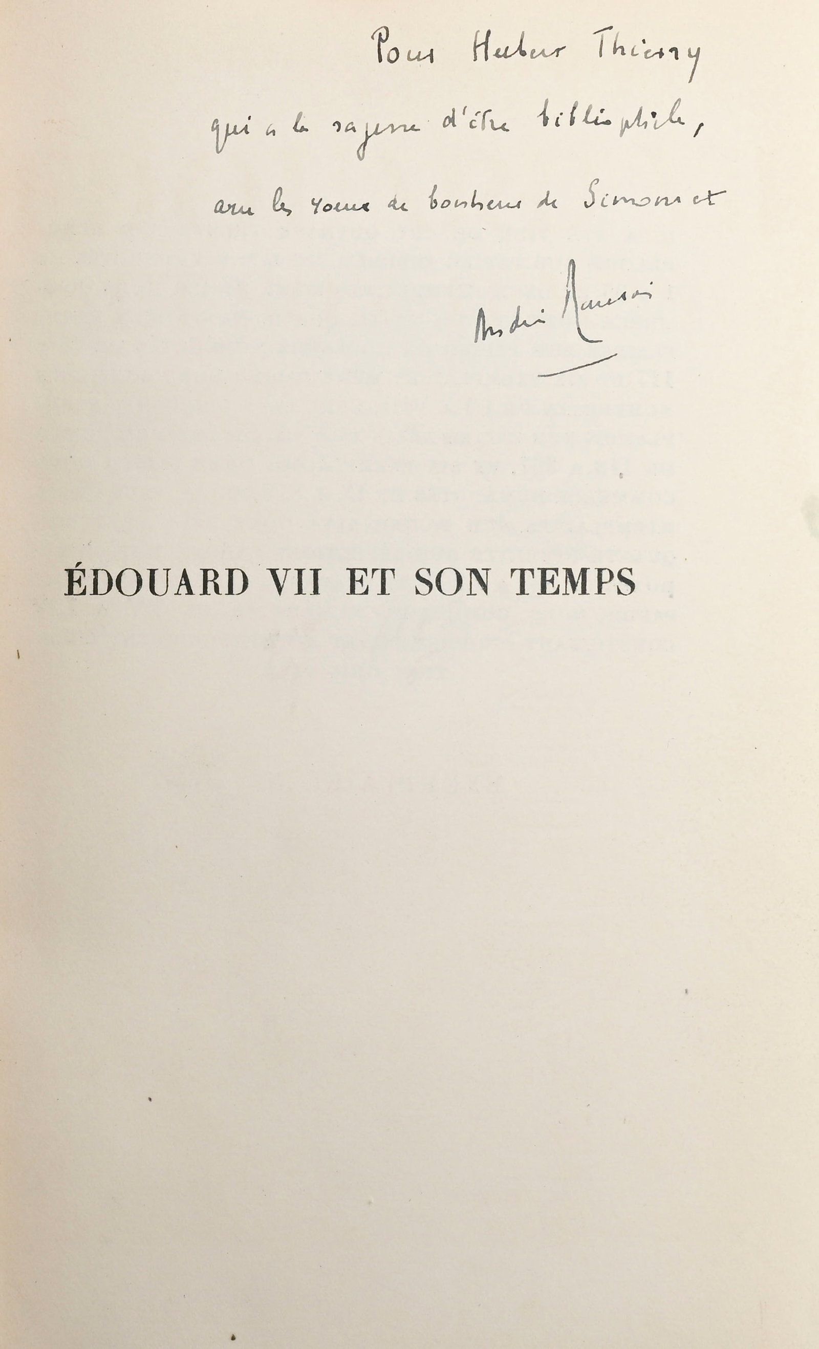 \[DÉDICACE\]. Ensemble de 16 vol. avec envois autographes des auteurs: \- Benoit (Pierre). Vil - 9