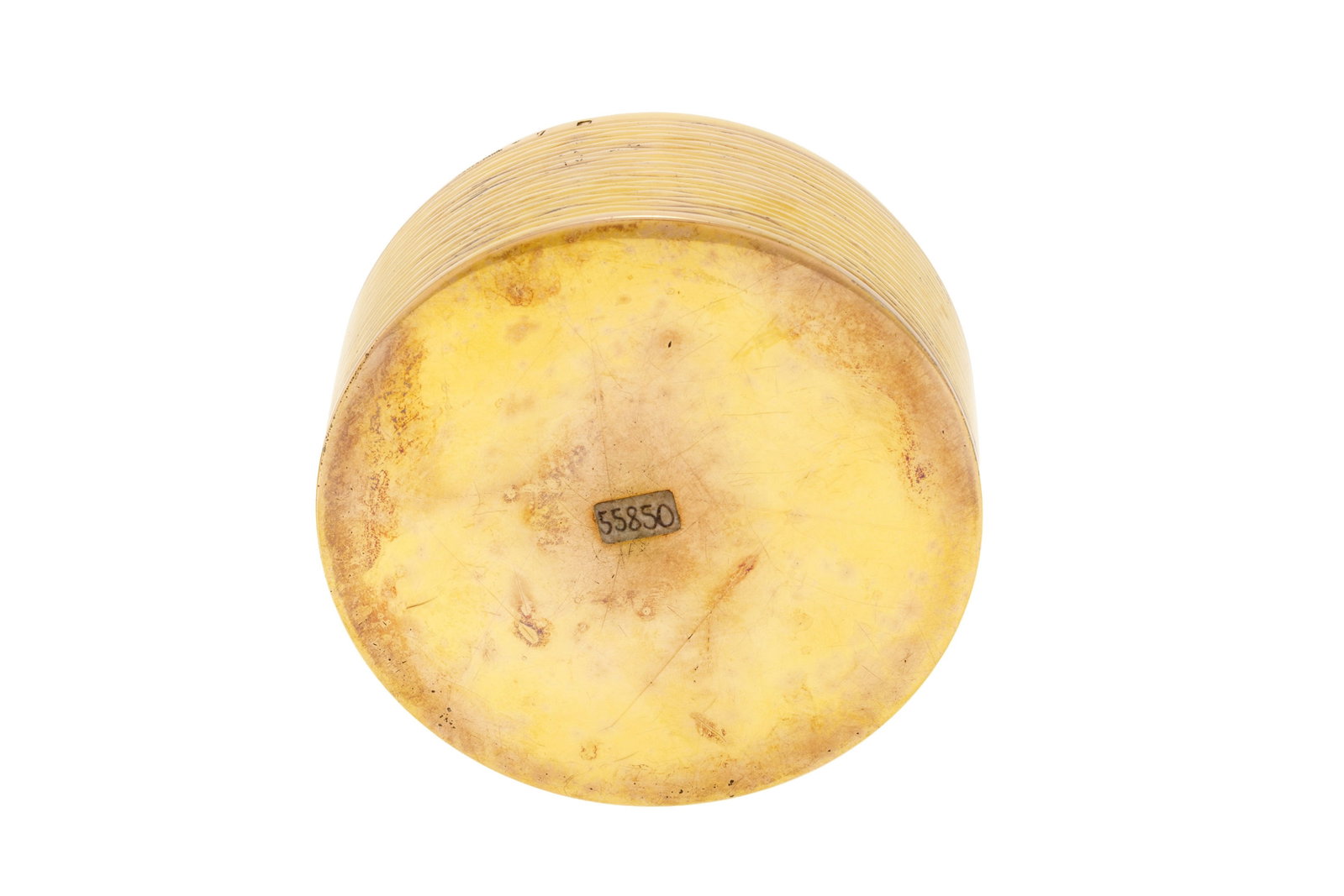 Hermès, boîte ronde en vermeil au décor guilloché de ruches, boîte, h. 6,5  - 4