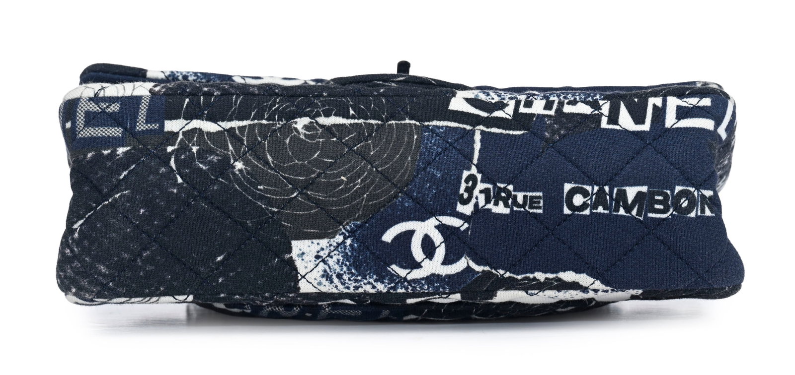 Chanel, sac 2.55 Reissue Graffiti, année 2019, édition limitée en jersey imprimé - 3