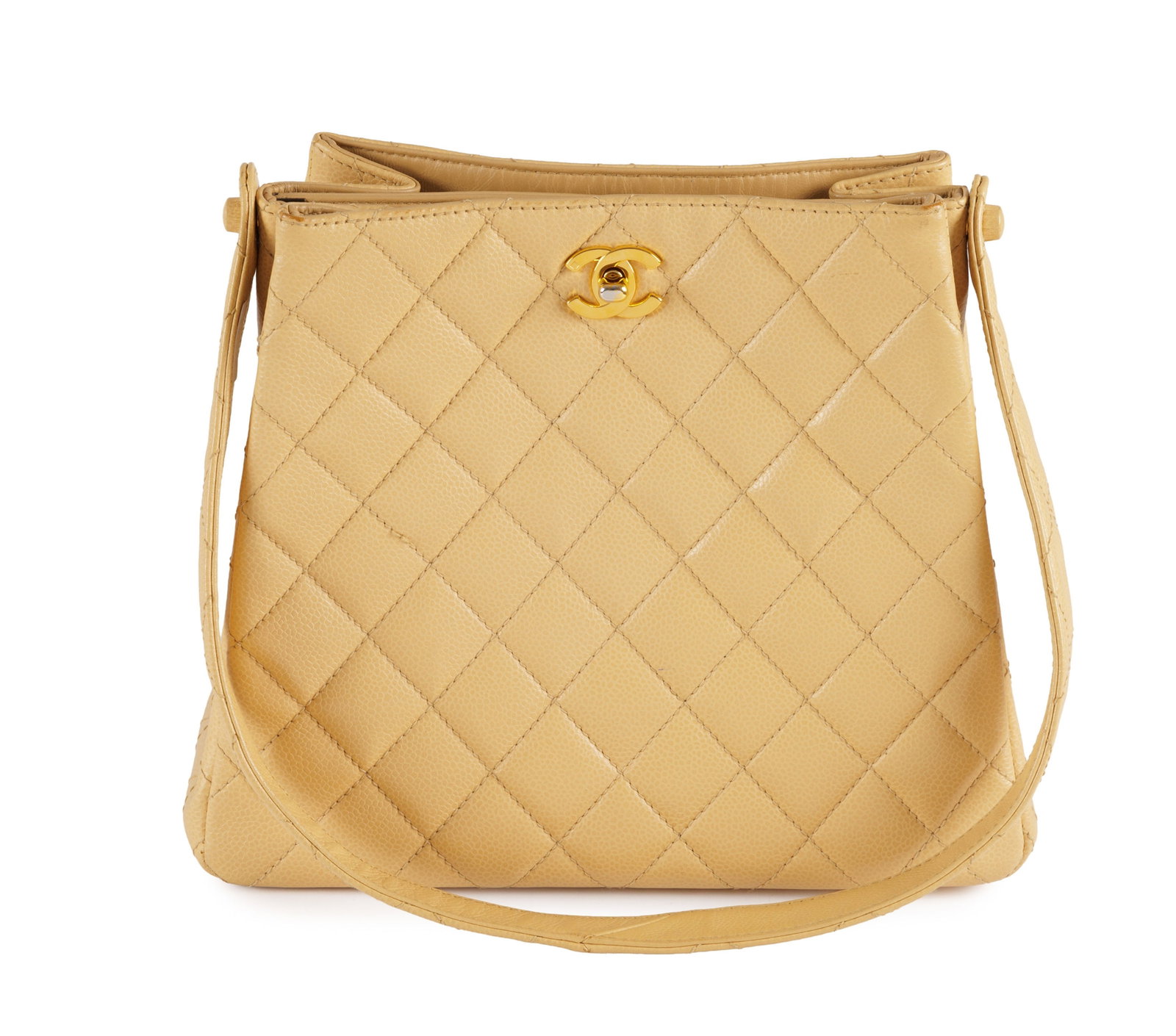 Chanel, sac en cuir caviar miel clair, années 1996-97, bandoulière porté épaule, - 2