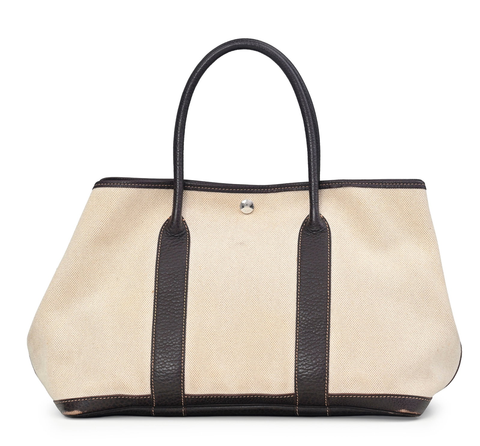 Hermès, sac Garden Party en toile H beige et cuir Negonda marron, année 2003, 24x38 cm: Hermès, sac Garden Party en toile H beige et cuir Negonda marron, année 2003, 24x38 cm Condition Moyen état de conservation Fortes usures aux angles Quelques taches à la toile
