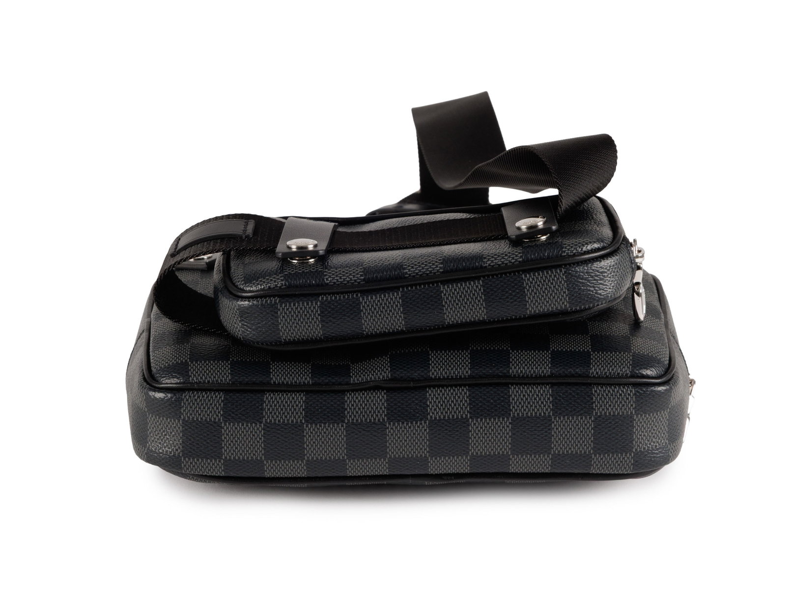 Louis Vuitton, sac Ambler en toile enduite damier graphite composé de deux pochettes sur une ce - 3