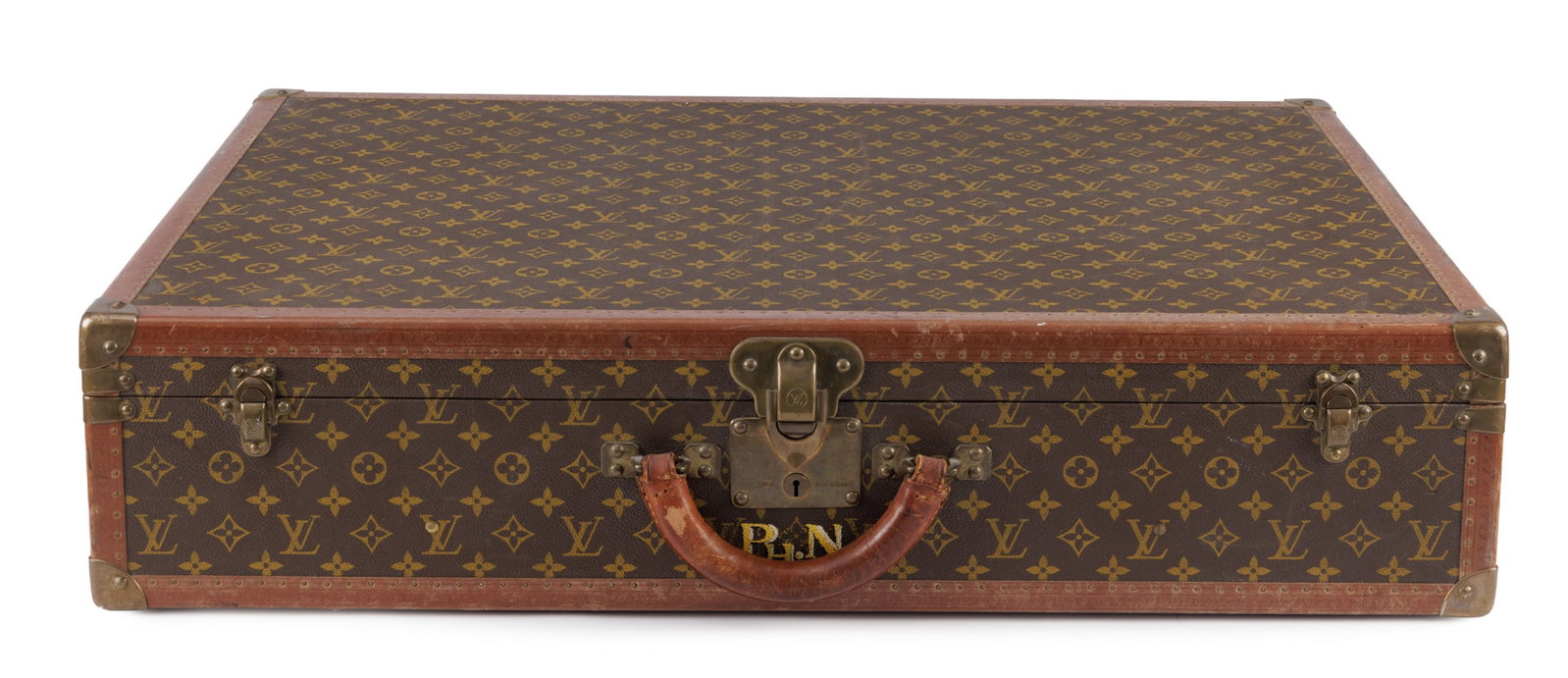 Louis Vuitton, 1 grande valise Bisten et 1 valise Alzer en toile enduite Monogram, cornières en - 3