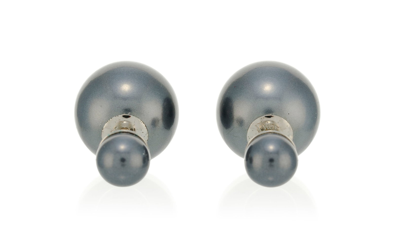 Christian Dior, clous d'oreilles Tribale perles style Tahiti, boîte, h. 3 cm - 2