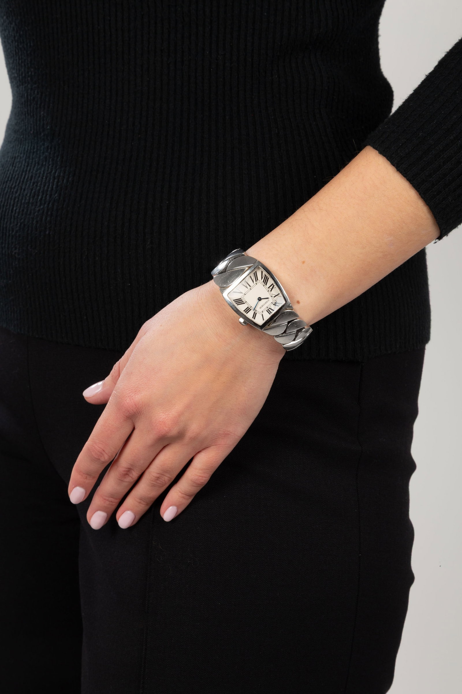 Cartier, La Dona, réf. 2835, montre-bracelet en acier Mouvement: cal. 690, quartz, 8 rubis  - 4