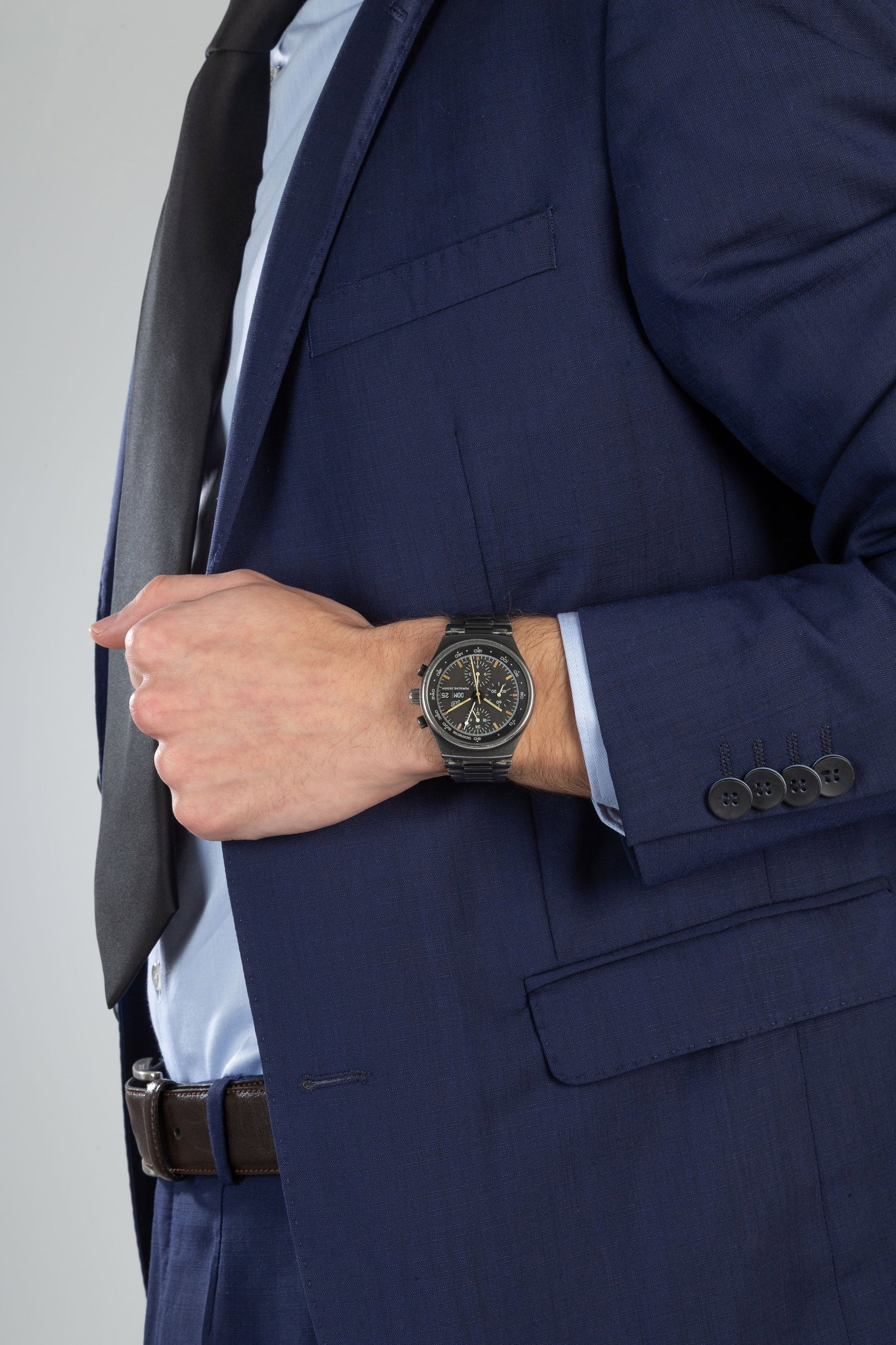 Porsche Design, montre-bracelet chronographe en acier noirci Mouvement: cal. 5100, automatique, 17 - 4