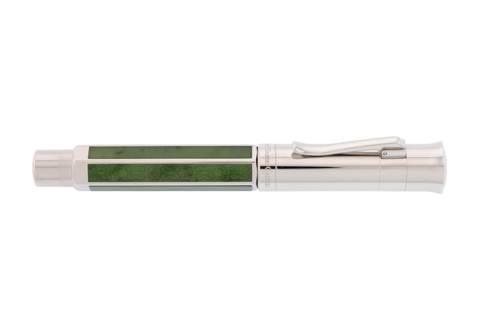 Graf von Faber-Castell, Pen of the year, stylo plume en métal argenté et jade, bec en or 7: Graf von Faber-Castell, Pen of the year, stylo plume en métal argenté et jade, bec en or 750, signé, long. 13.5 cm