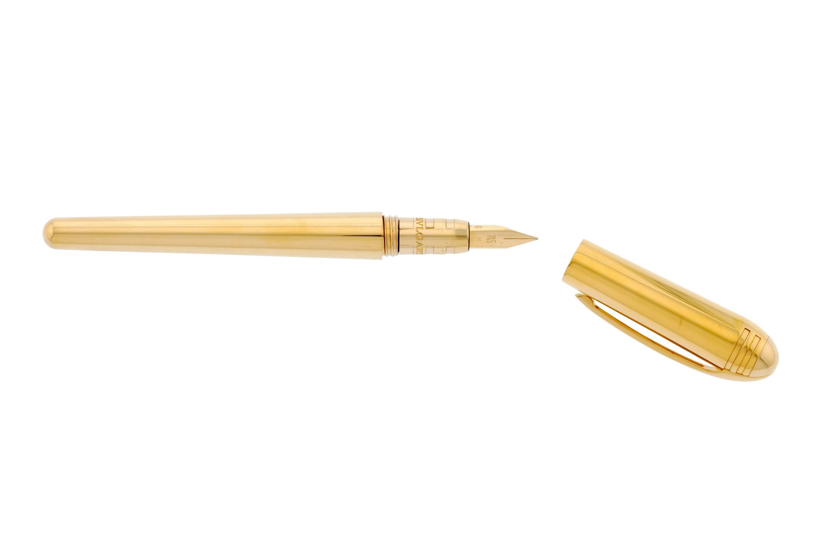 Bulgari, stylo plume en métal doré, bec en or 750, signé, long. 13.8 cm - 2