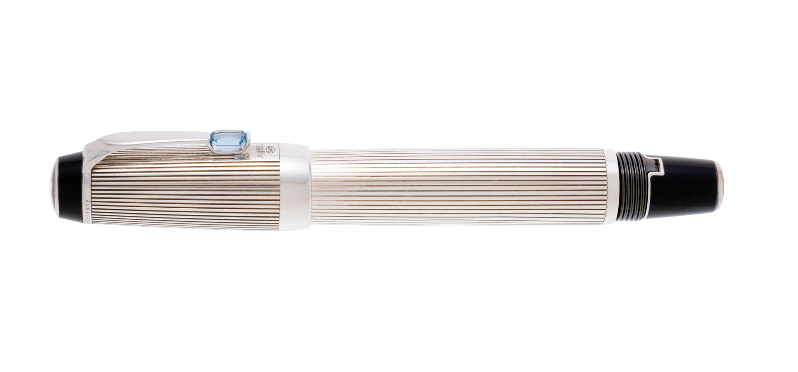 Montblanc, Boheme, stylo plume en argent strié, résine noire et métal argenté, a (1 of 3)
