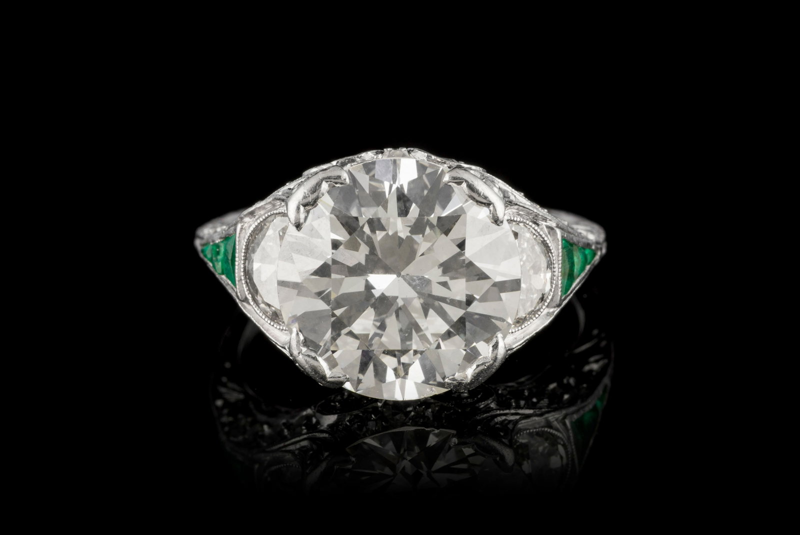 Bague Art Déco platine centrant un diamant taille brillant (env. 5 cts) entouré de diamant (1 of 5)