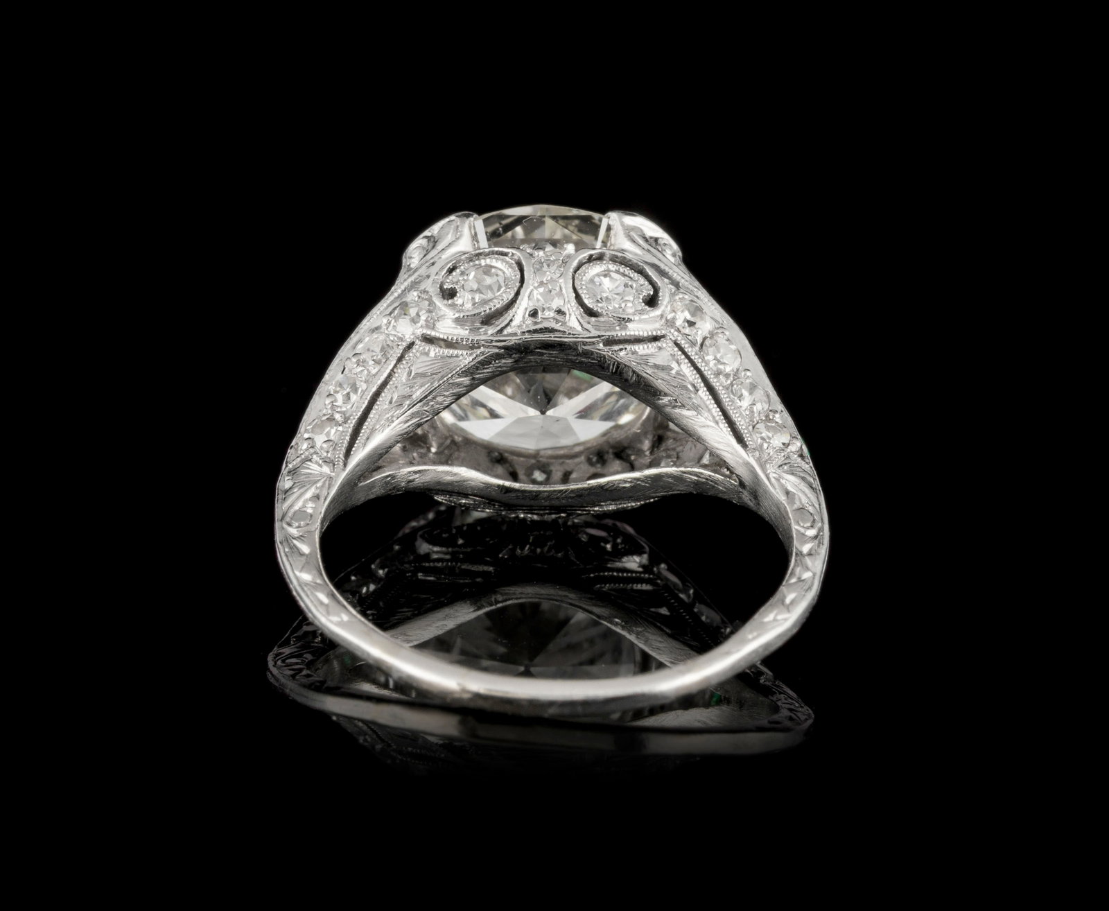 Bague Art Déco platine centrant un diamant taille brillant (env. 5 cts) entouré de diamant - 4