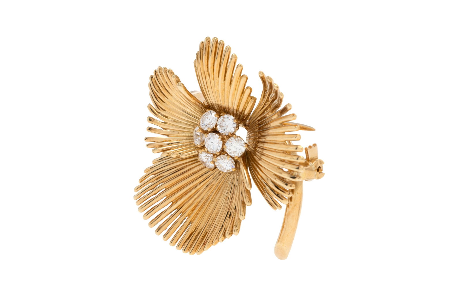 Van Cleef & Arpels, Pensée, broche fleur circa 1955 or 750 formée de fils rayonnants, les  - 2