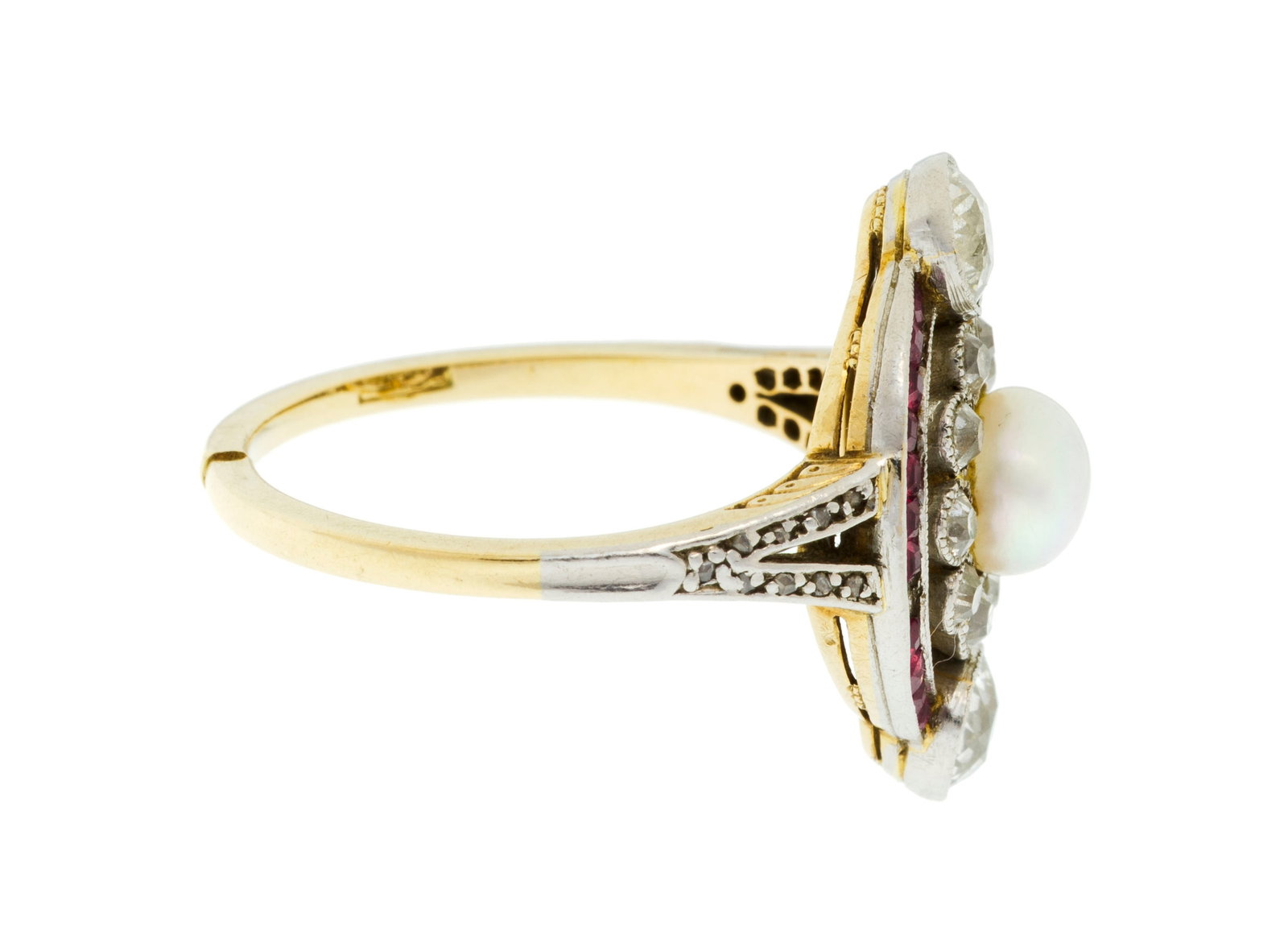 Bague fin XIXe s., or 750 et platine formée d'un cercle de rubis calibrés coupé de de - 2