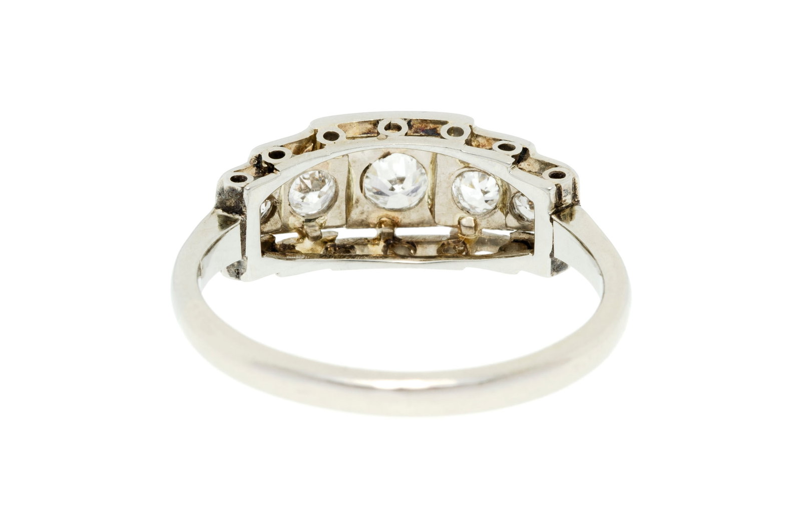 Bague Art Déco en or gris 750 ajouré sertie de 5 diamants taille brillant en chute, doigt  - 3