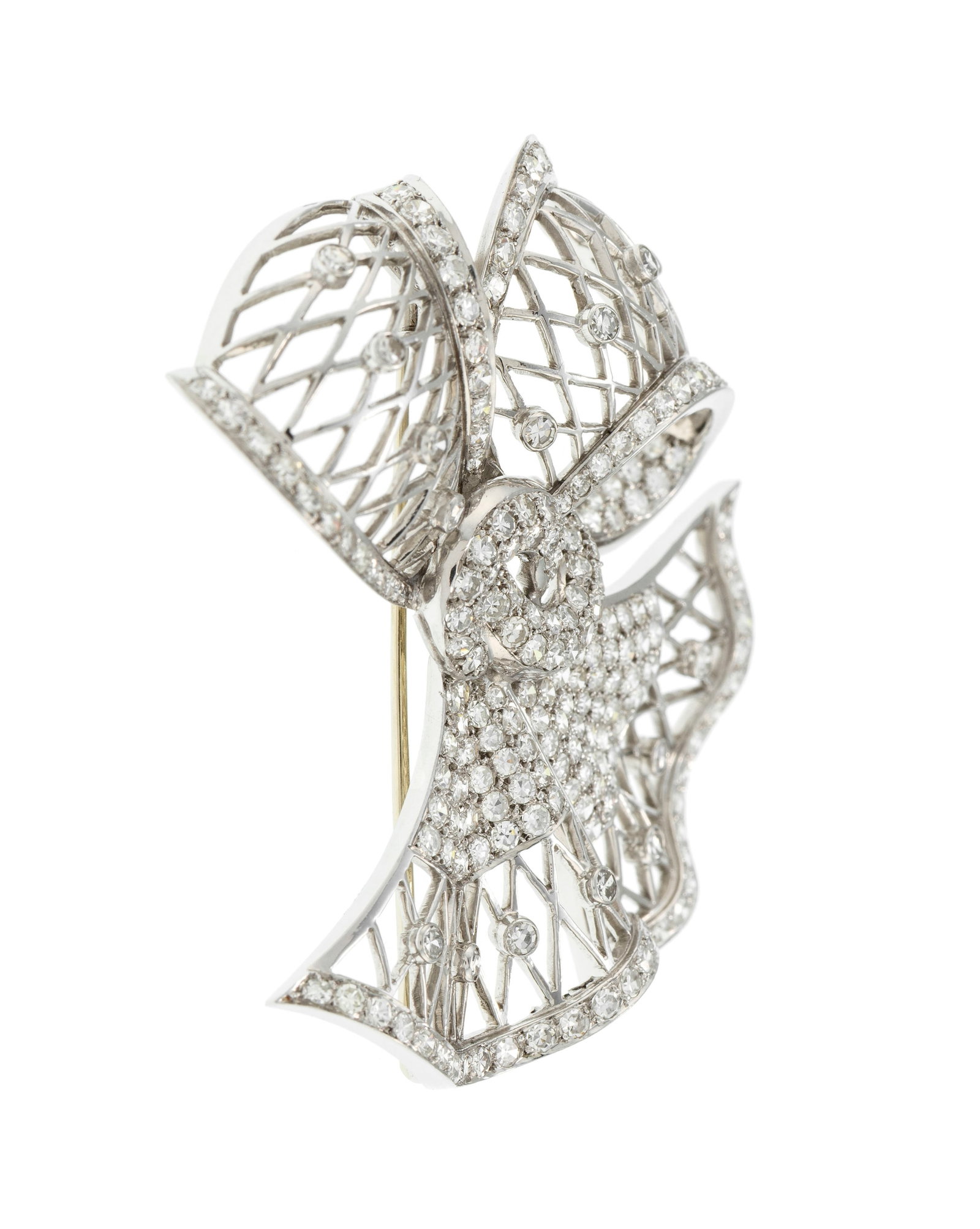 Broche Art Déco platine et or gris 750 à motif de nœud ajouré de croisillons ser - 2