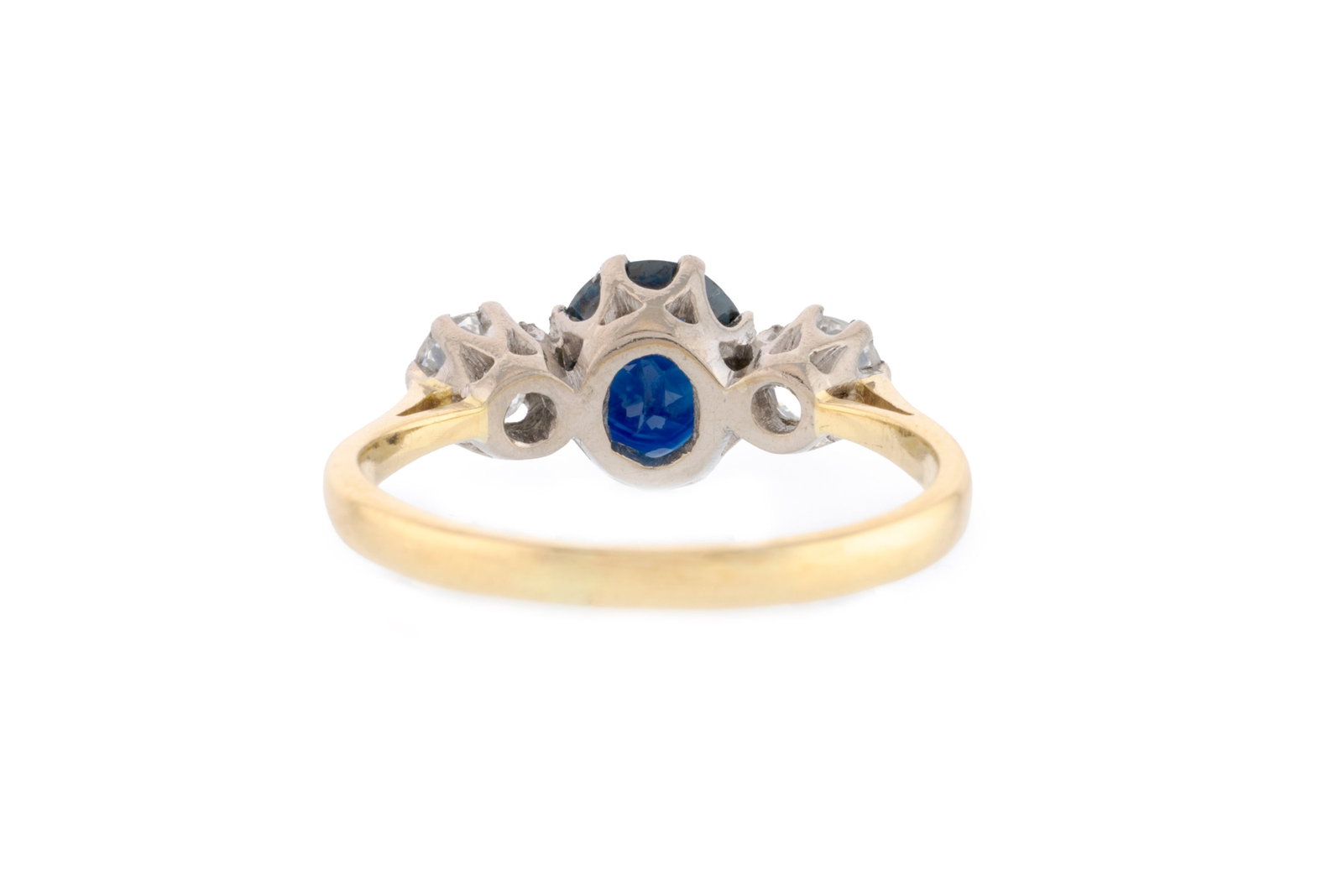 Bague années 1960 2 ors 750 sertie d'un saphir ovale épaulé de deux diamants taille b - 3