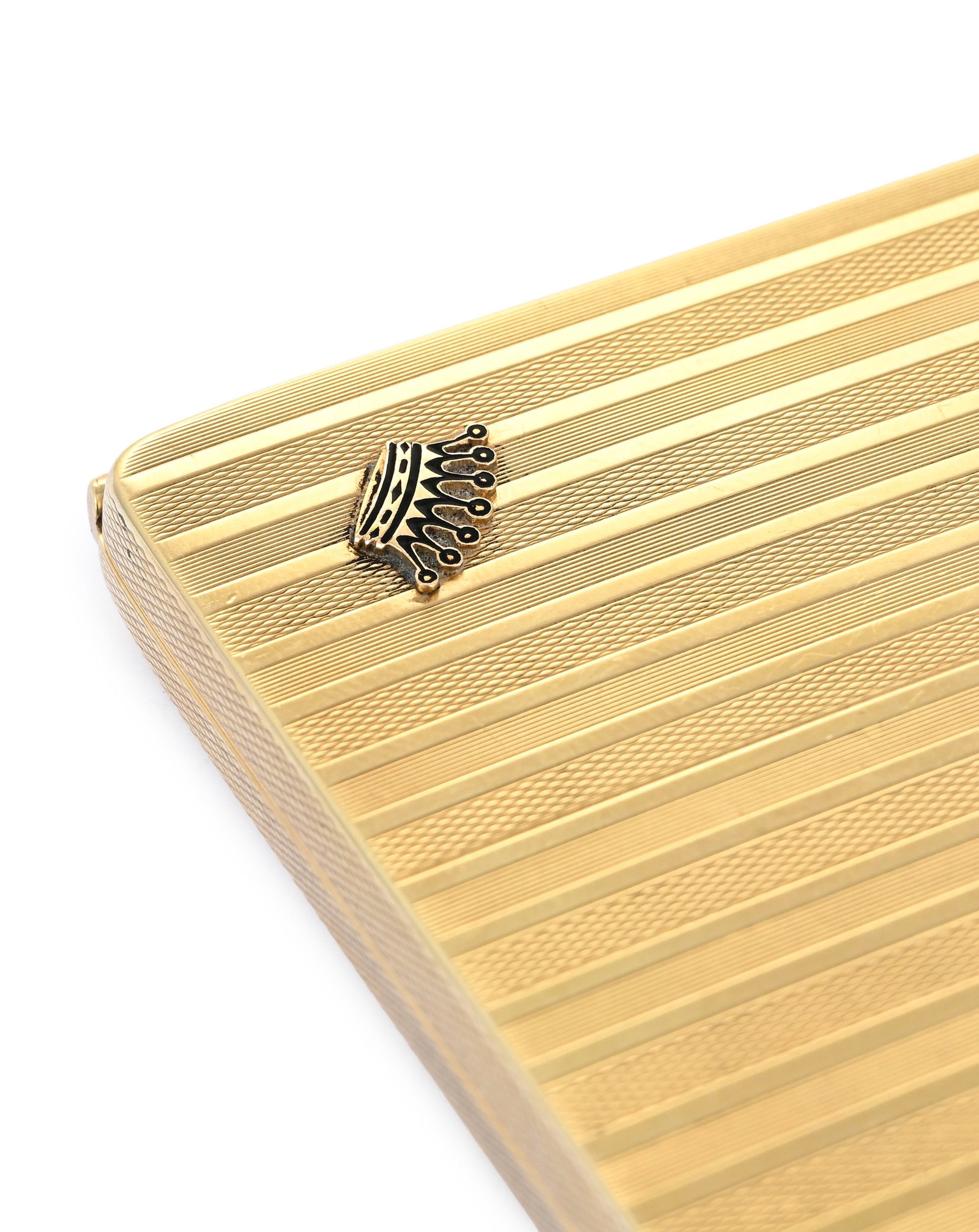 Etui à cigarettes en or 585 au décor guilloché, l'angle appliqué d'une couronne, - 5