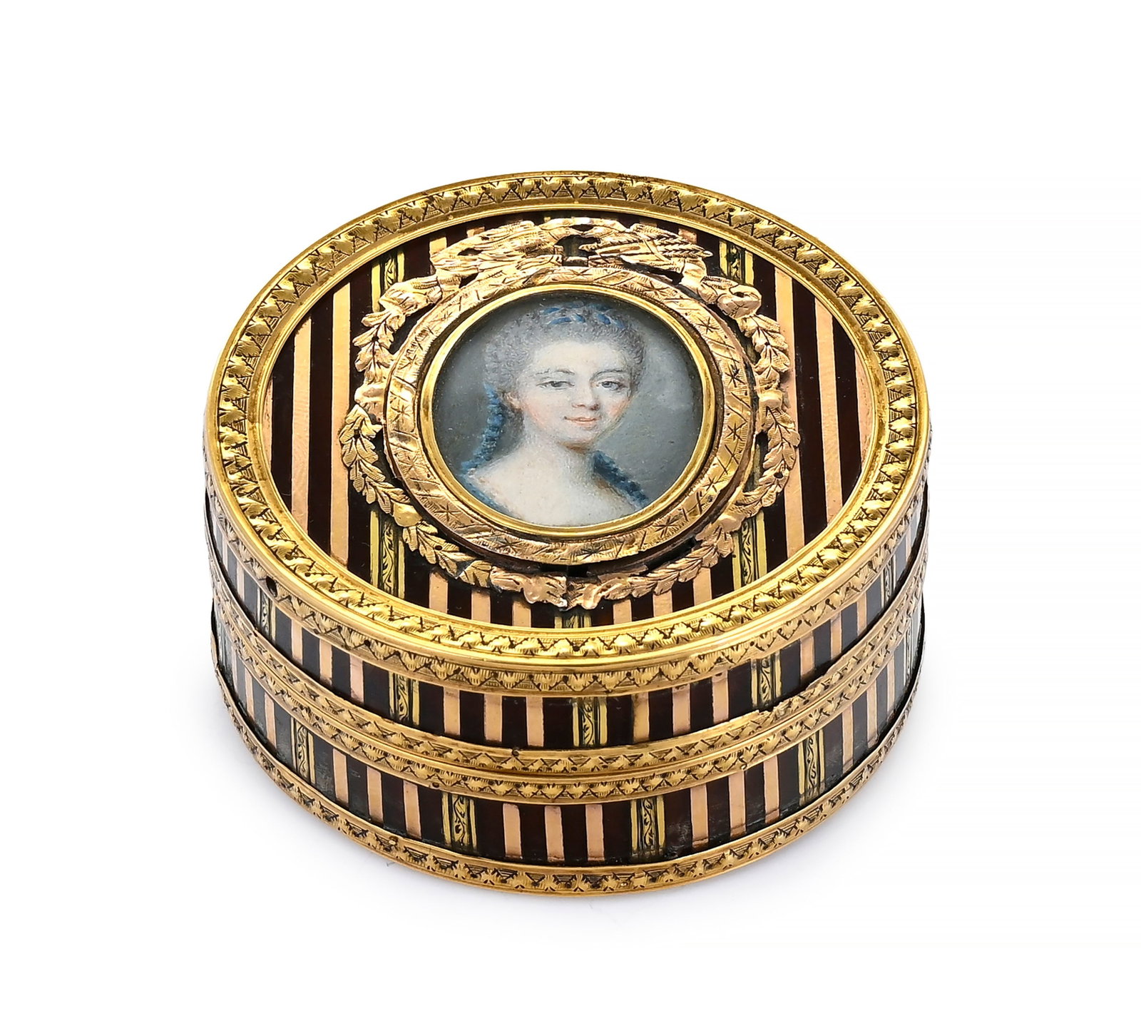Boîte ronde en écaille avec monture en or, centrée d'un portrait de dame, Louis XVI,  - 2