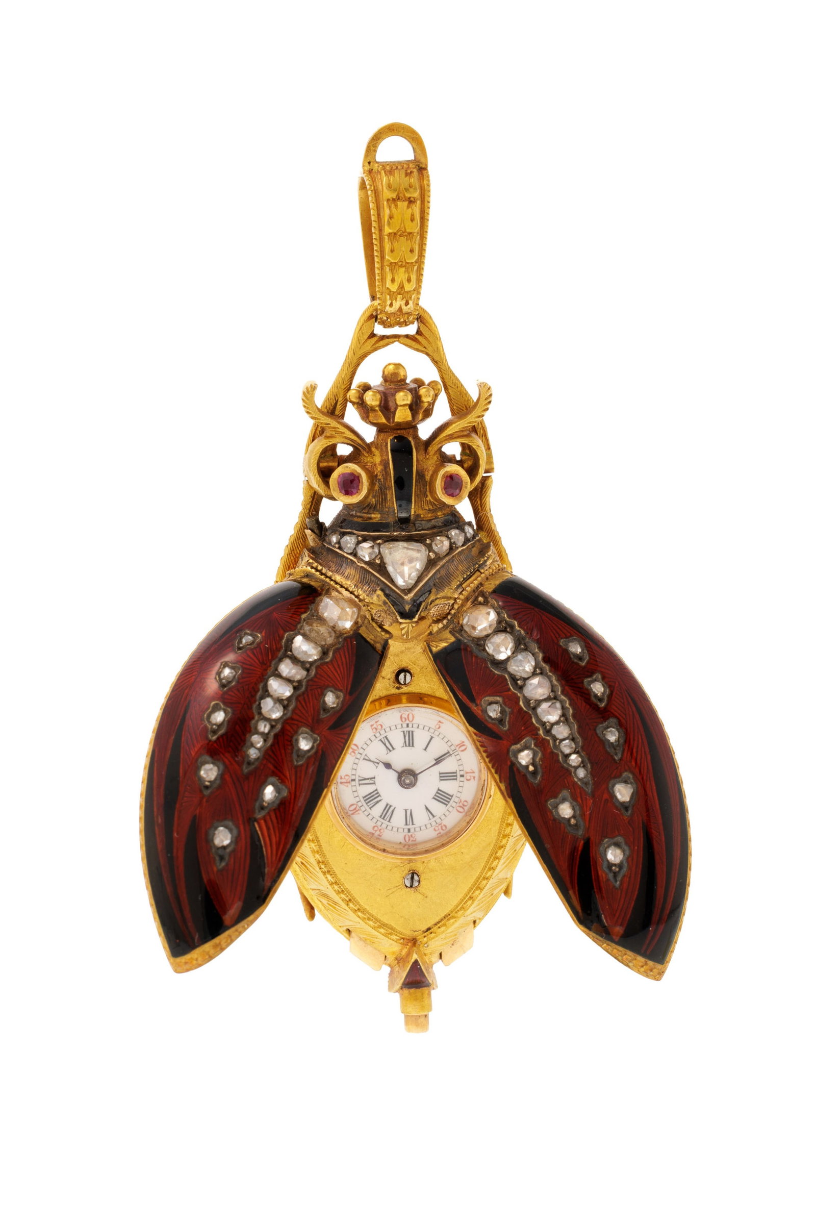 Montre pendentif scarabée en or, argent et émail sertie de diamants, les ailes s’ouv: Montre pendentif scarabée en or, argent et émail sertie de diamants, les ailes s’ouvrant pour dévoiler le cadran, les yeux sertis de rubis, fin XIX, début XXe s. Mouvement: