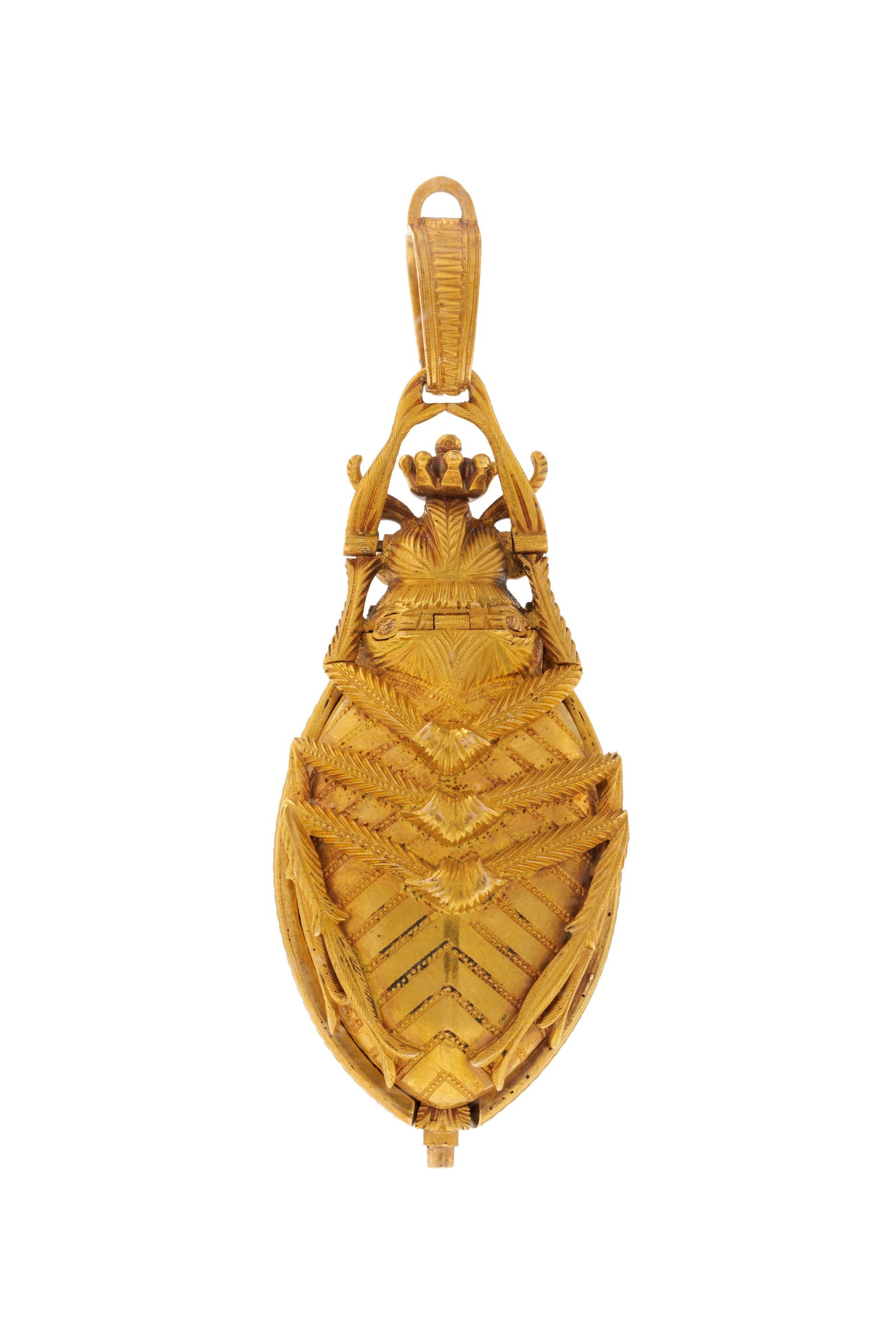 Montre pendentif scarabée en or, argent et émail sertie de diamants, les ailes s’ouv - 5