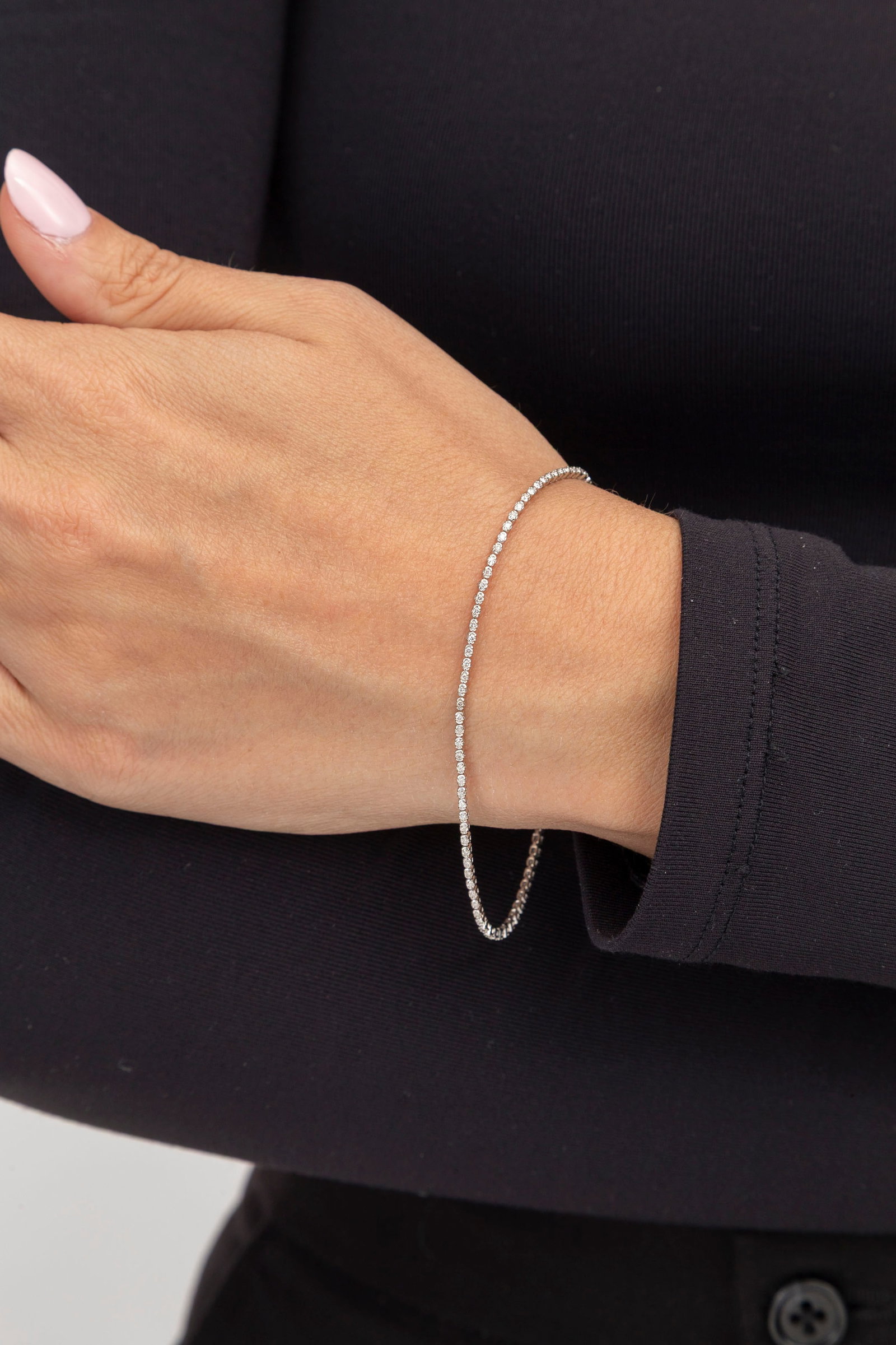 Bracelet rivière or gris 750 serti de diamants taille brillant, long. 18.5 cm - 4