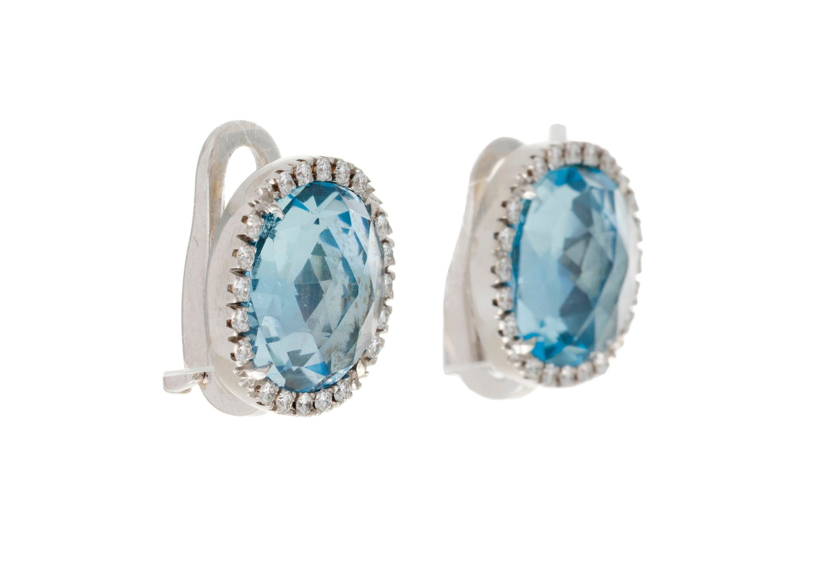 Marco Bicego, paire de clips d'oreilles or gris 750 texturé sertis foilback de topazes facett&# - 2