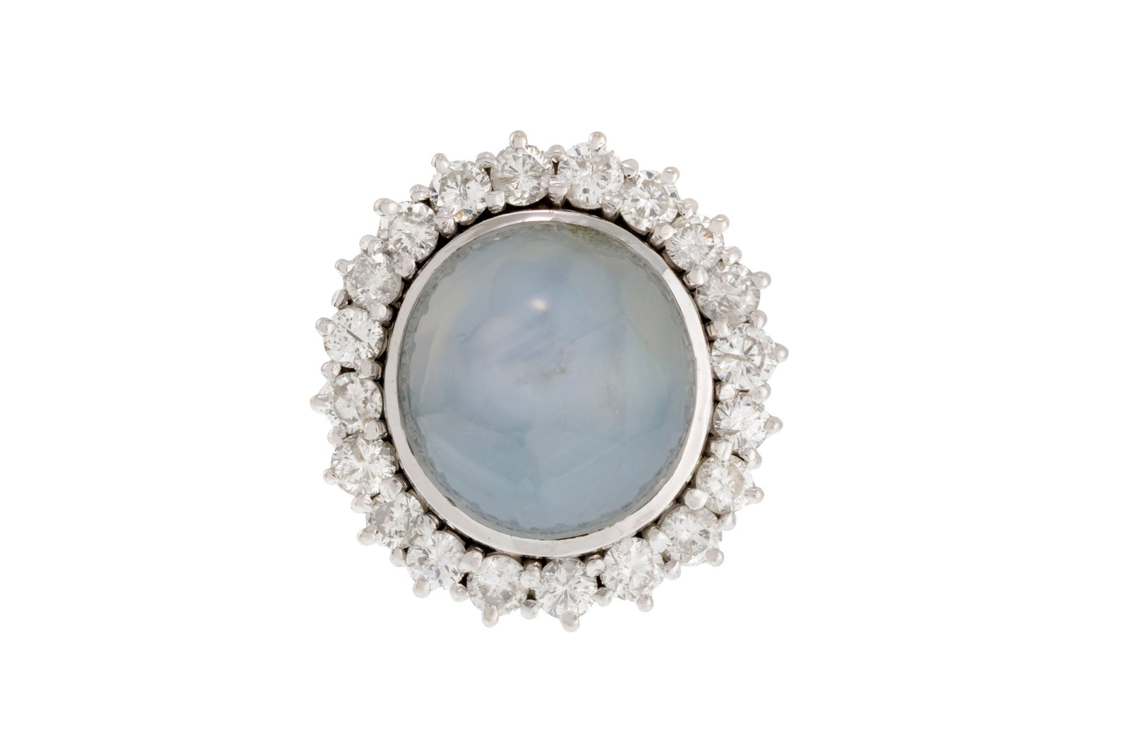Bague or gris 750 sertie d'un saphir étoilé gris entouré de diamants taille brillant, (1 of 3)