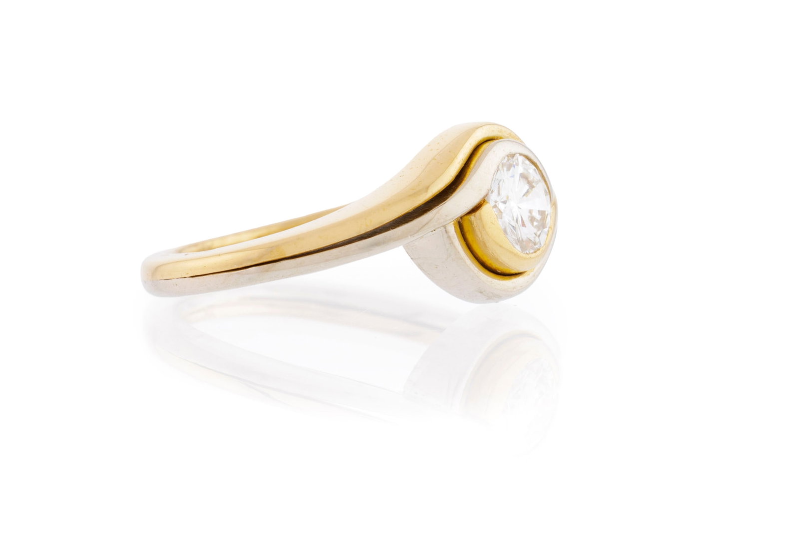 Solitaire 2 ors 750 sertie d'un diamant (env. 0.40 ct) taille brillant, doigt 49-9 - 2