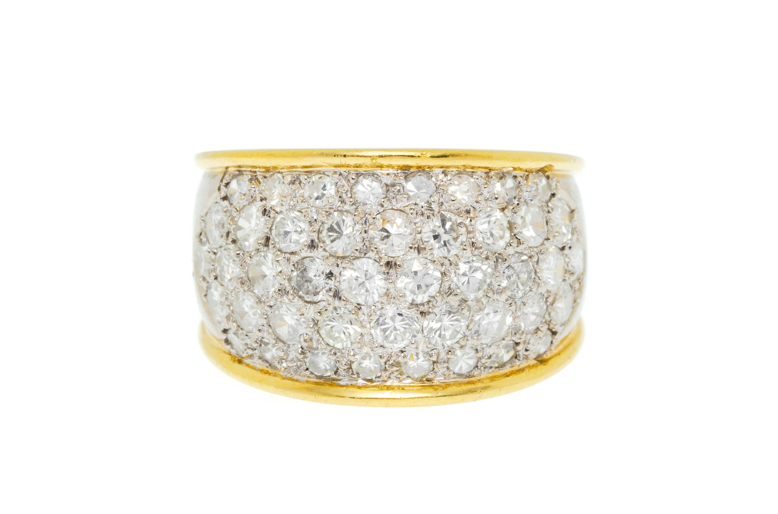 Bague bombée 2 ors 750 sertie de diamants taille brillant et 8/8, doigt 54-14, 7g: Bague bombée 2 ors 750 sertie de diamants taille brillant et 8/8, doigt 54-14, 7g Condition Monture: Bon état de conservation général. Présence de rayures et micro rayures