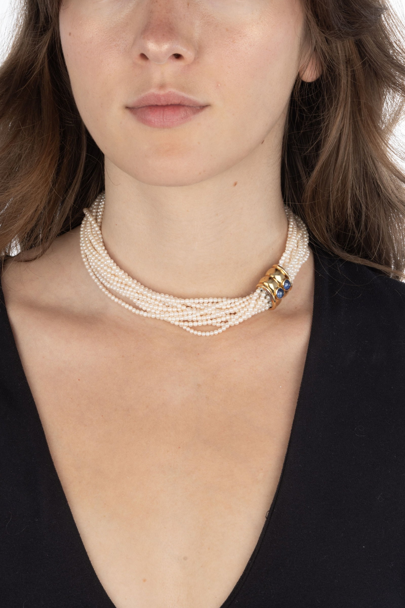 Collier multi-rangs de perles de culture blanches, fermoir en or 750 godronné serti de deux cab - 3
